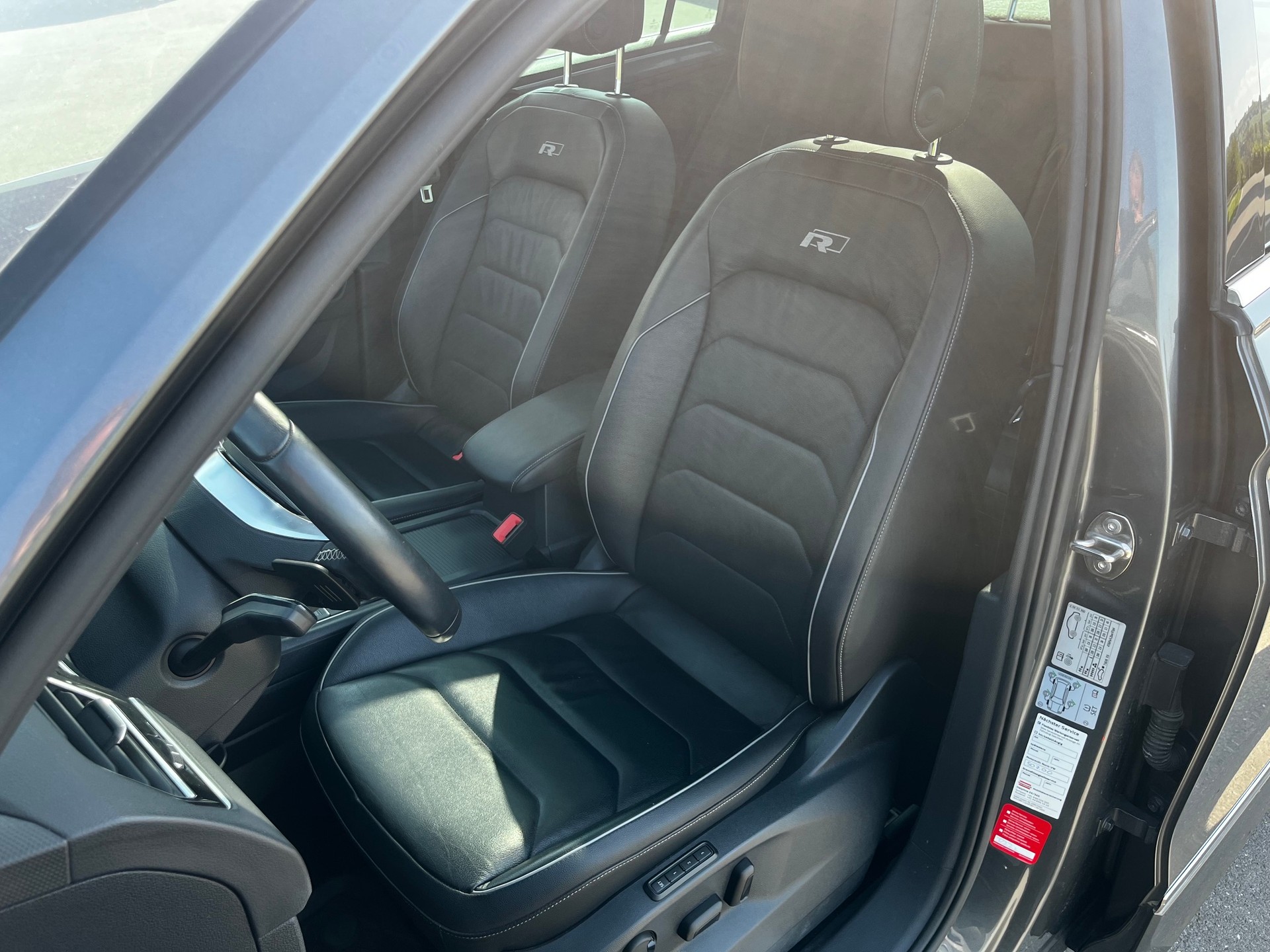 VW Tiguan 2.0 TDI SCR Highline 4Motion DSG-image-5