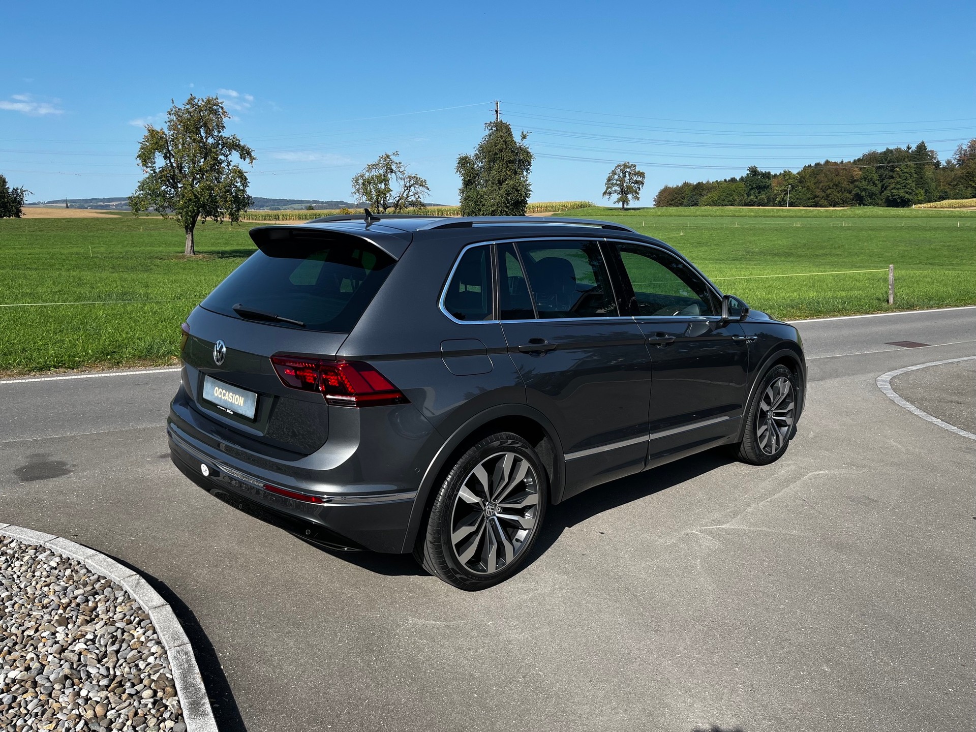 VW Tiguan 2.0 TDI SCR Highline 4Motion DSG-image-2
