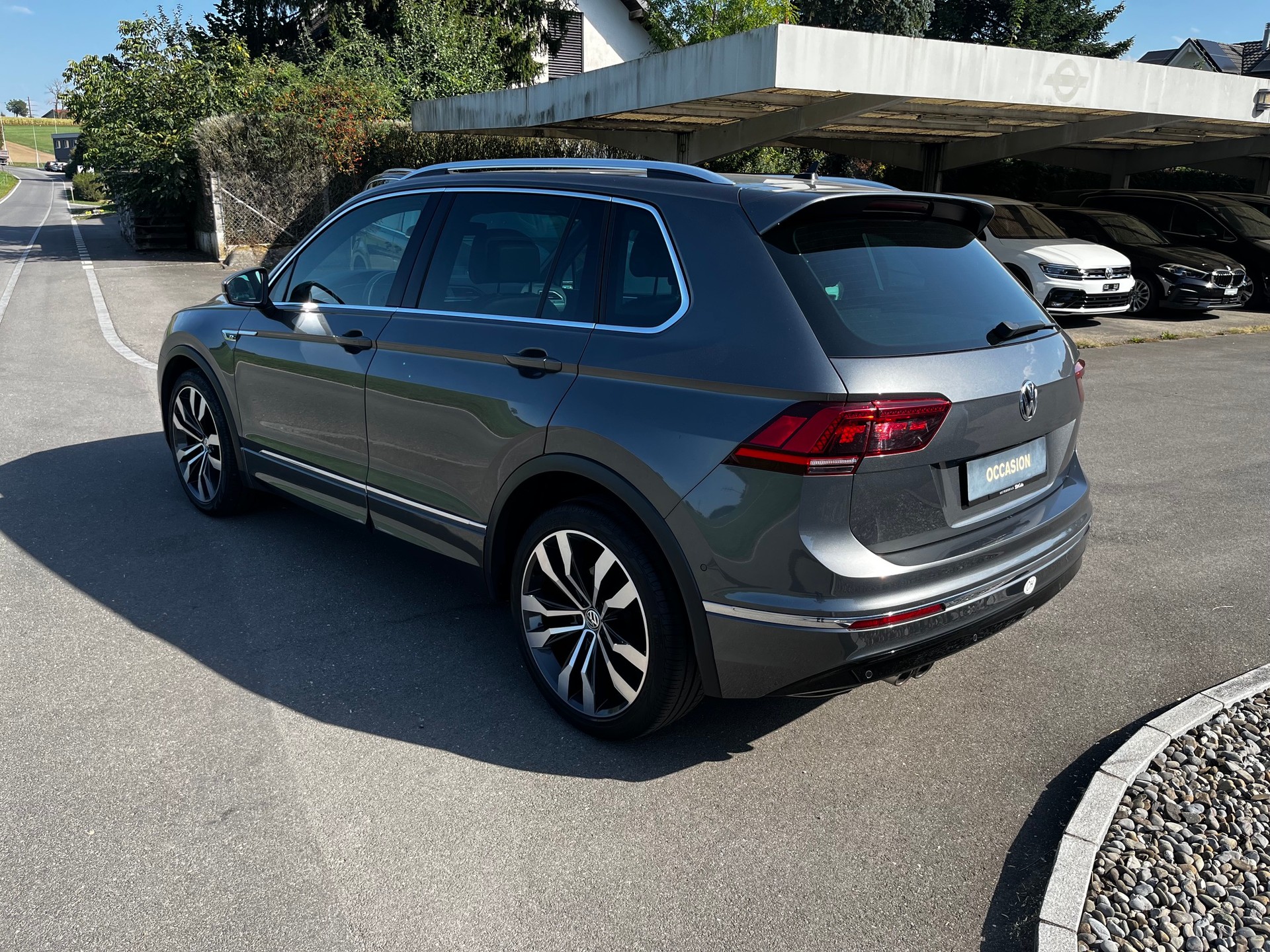 VW Tiguan 2.0 TDI SCR Highline 4Motion DSG-image-3