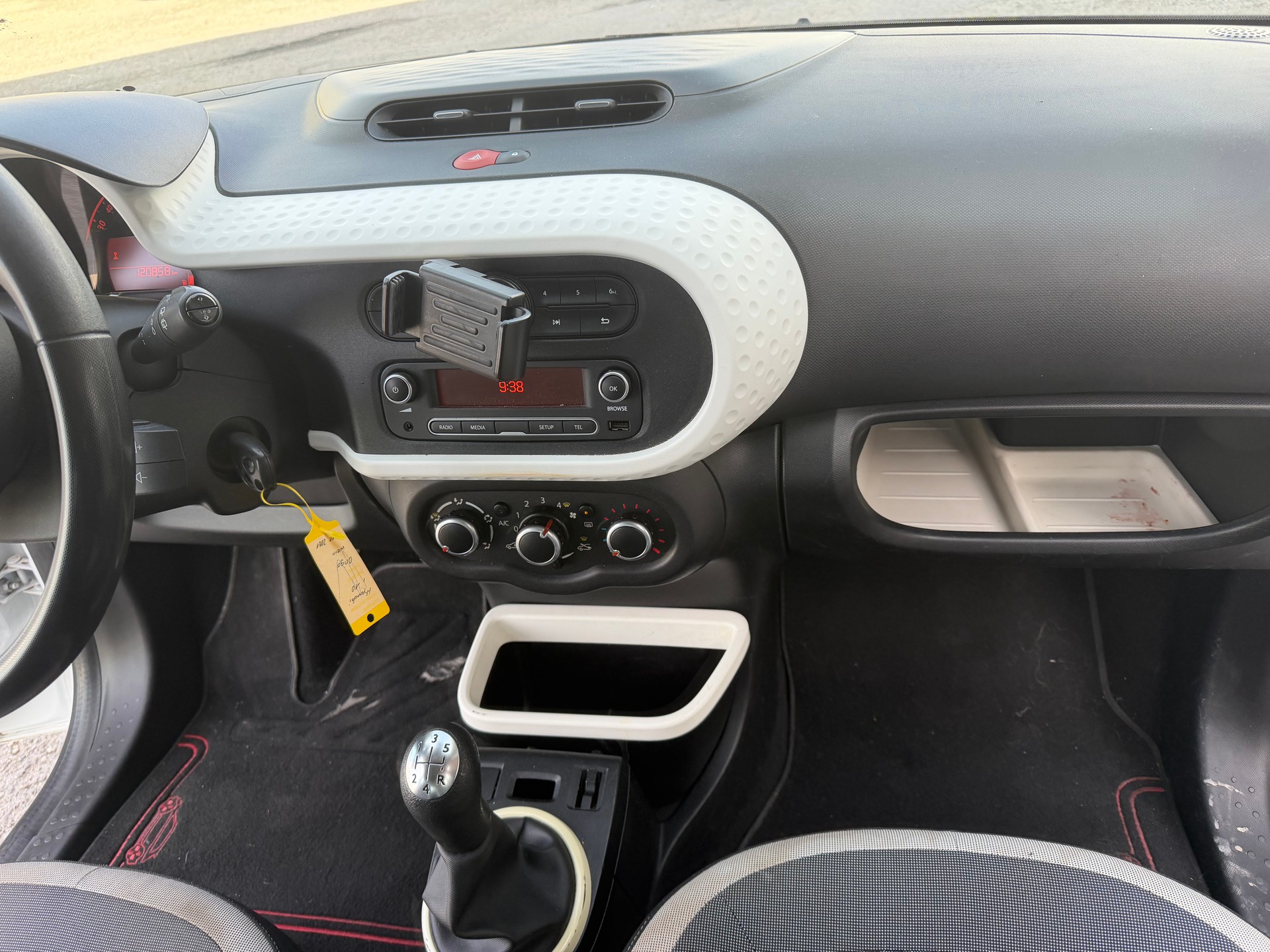 RENAULT Twingo 1.0 Intens-image-9