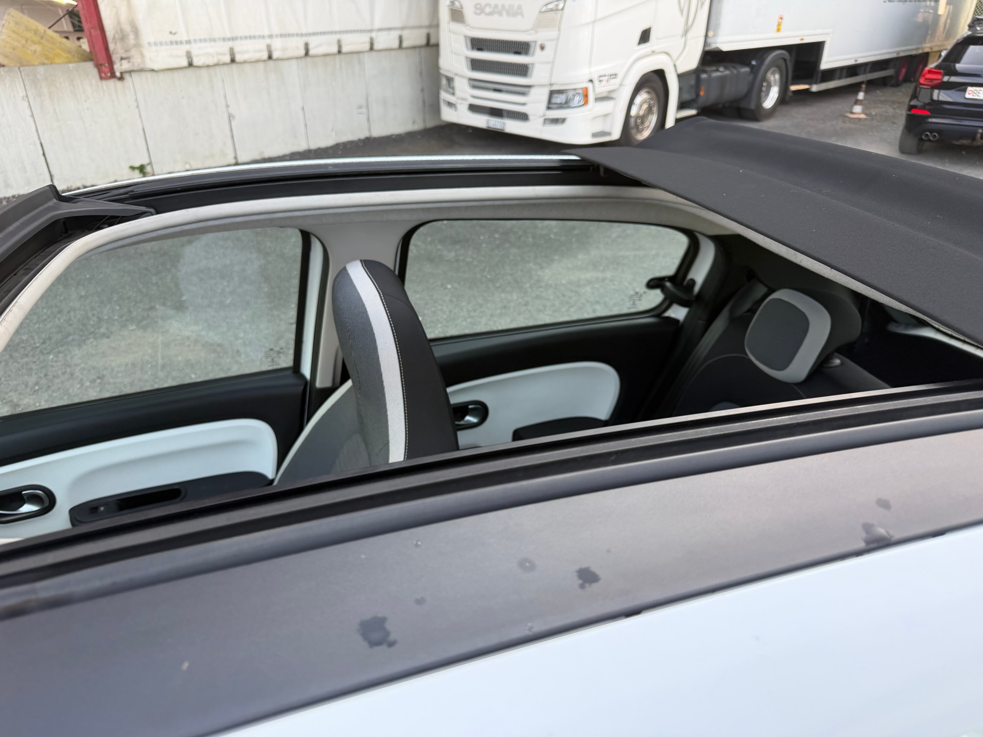 RENAULT Twingo 1.0 Intens-image-7