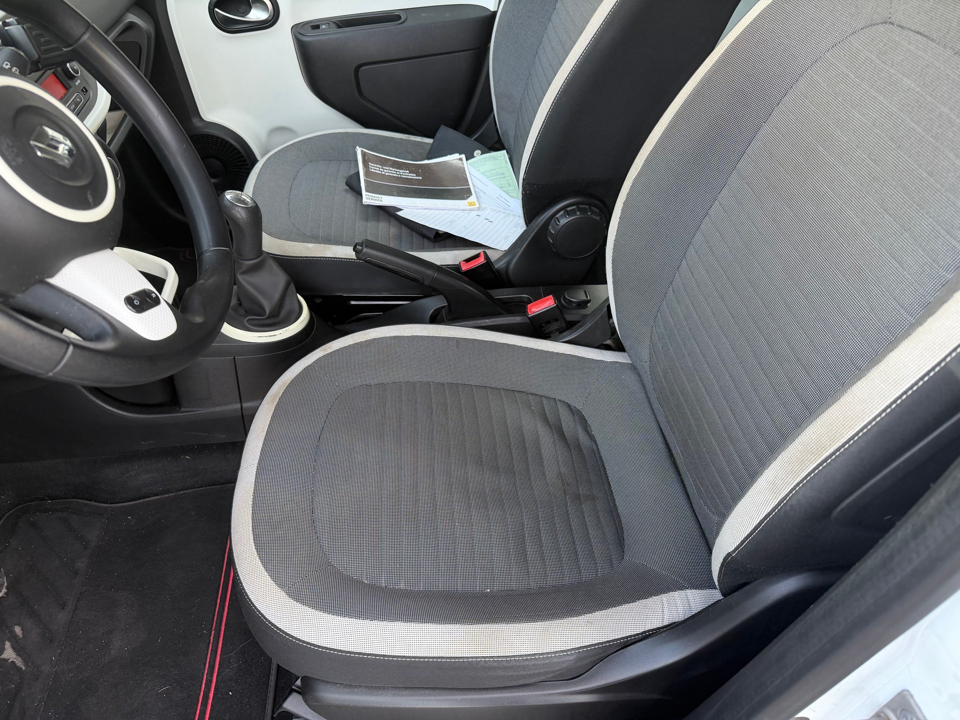 RENAULT Twingo 1.0 Intens-image-6
