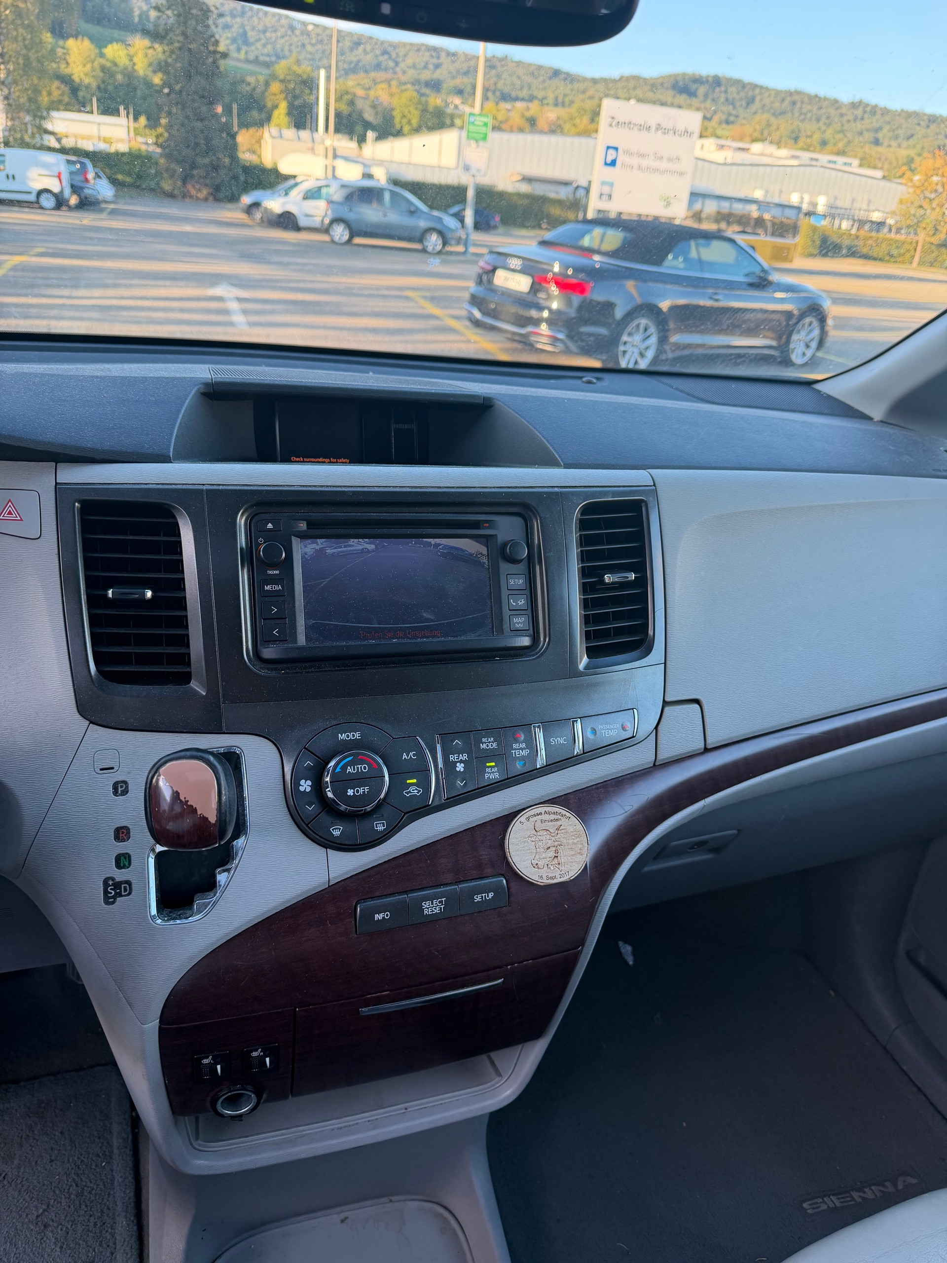TOYOTA Sienna 3.5 A 4WD-image-6
