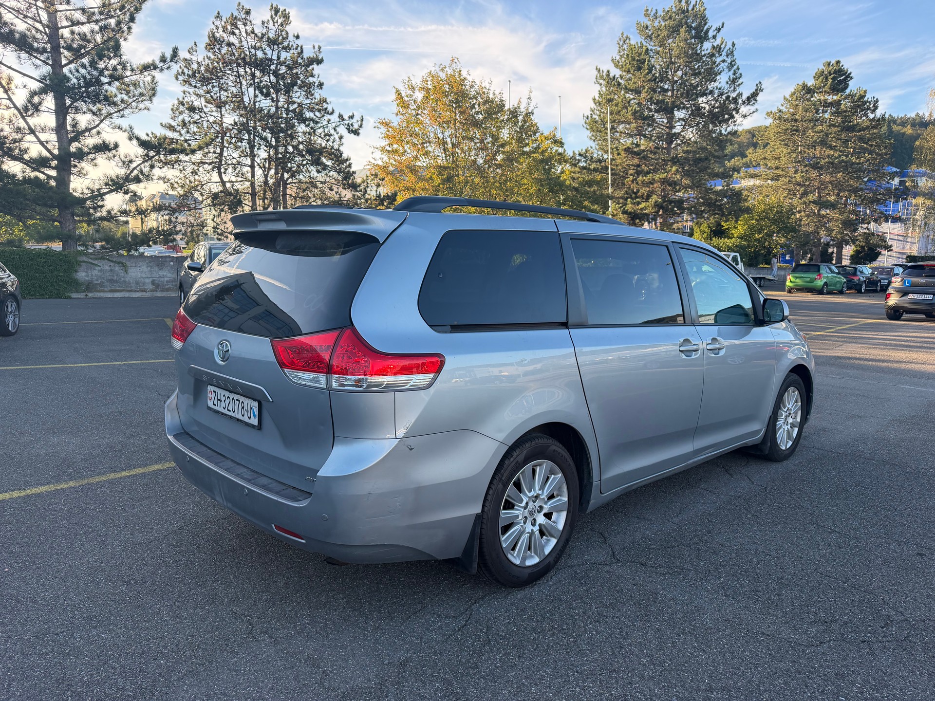 TOYOTA Sienna 3.5 A 4WD-image-1