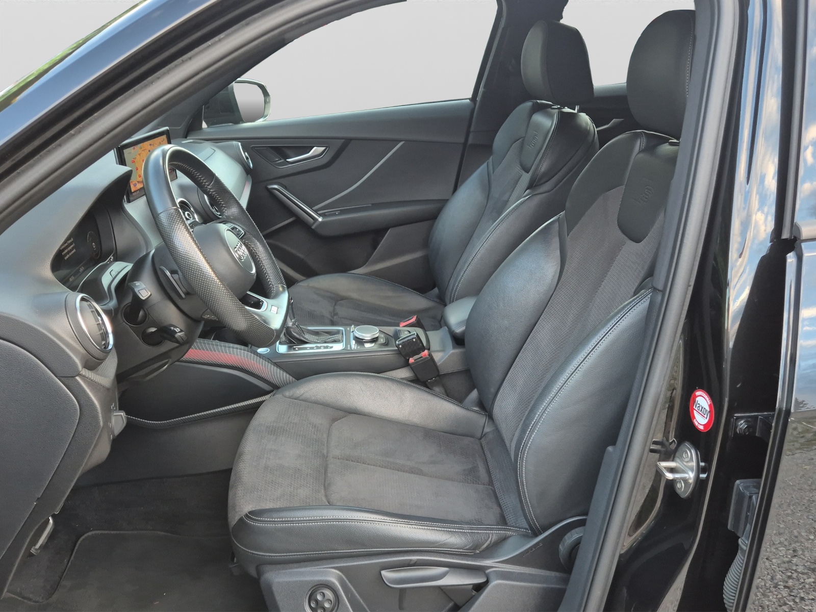 AUDI Q2 35 TFSI Design S-tronic S-LINE-image-10