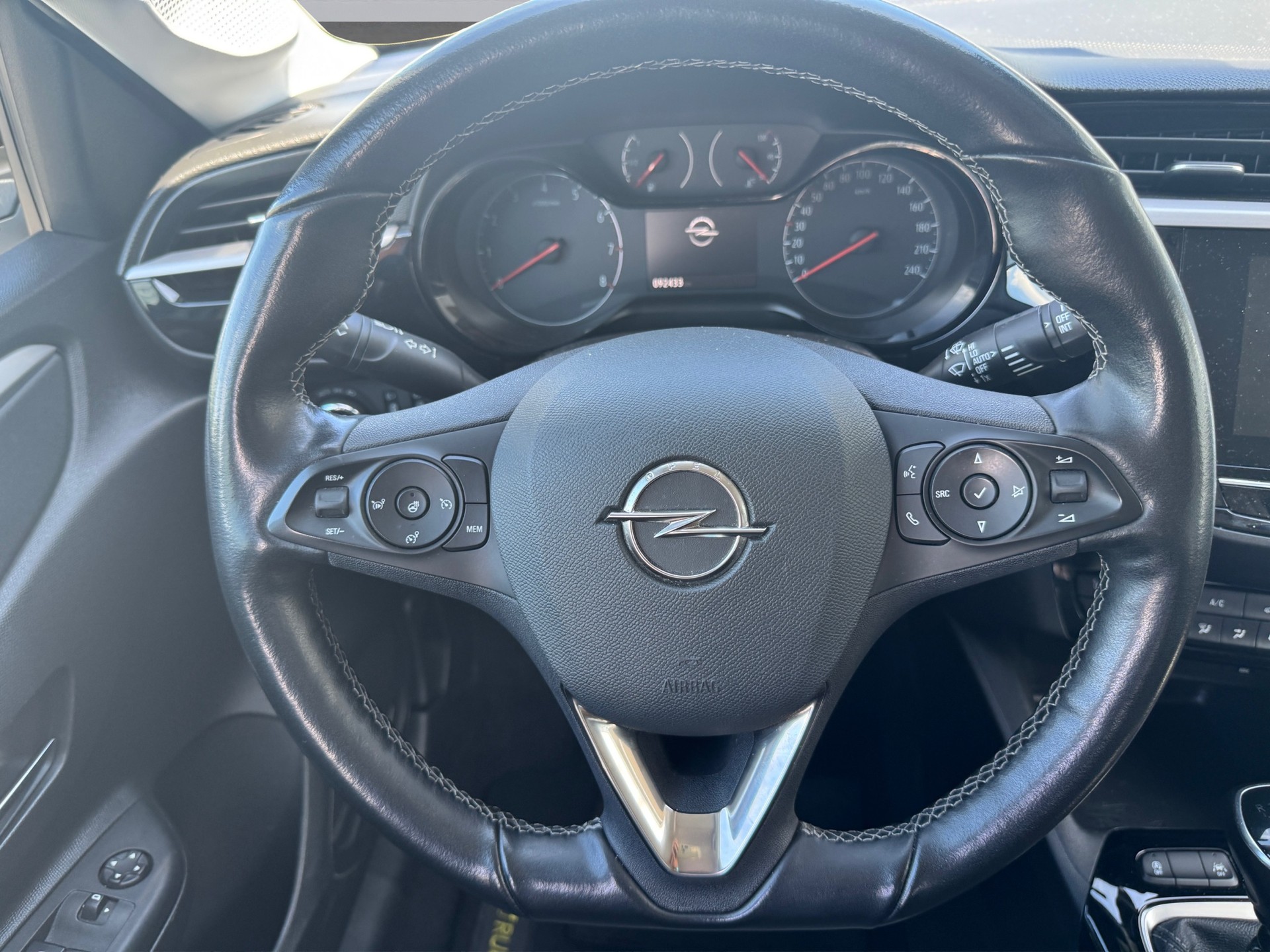 OPEL Corsa 1.2 TP Edition-image-9