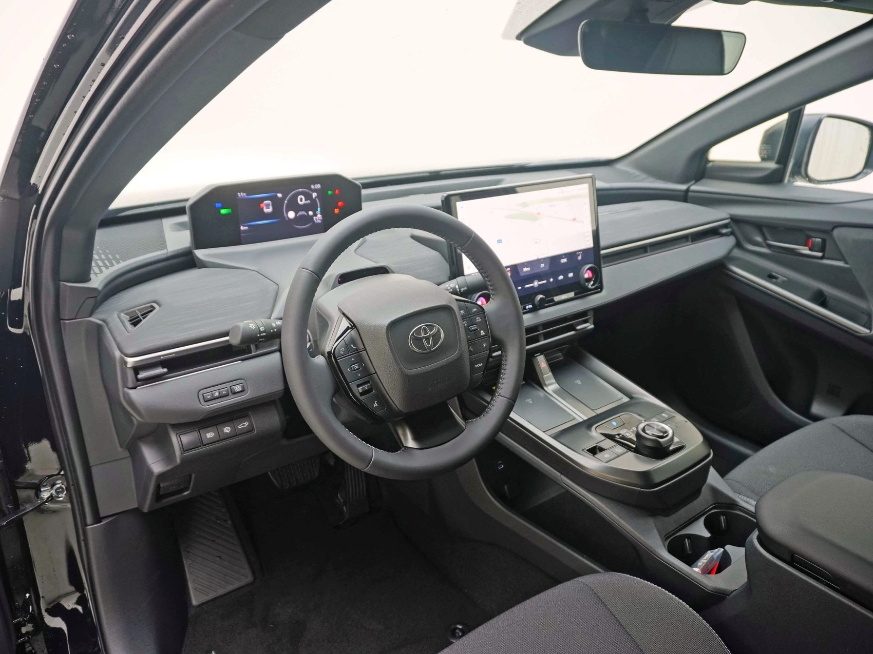 TOYOTA C-HR+ Style AWD-image-7