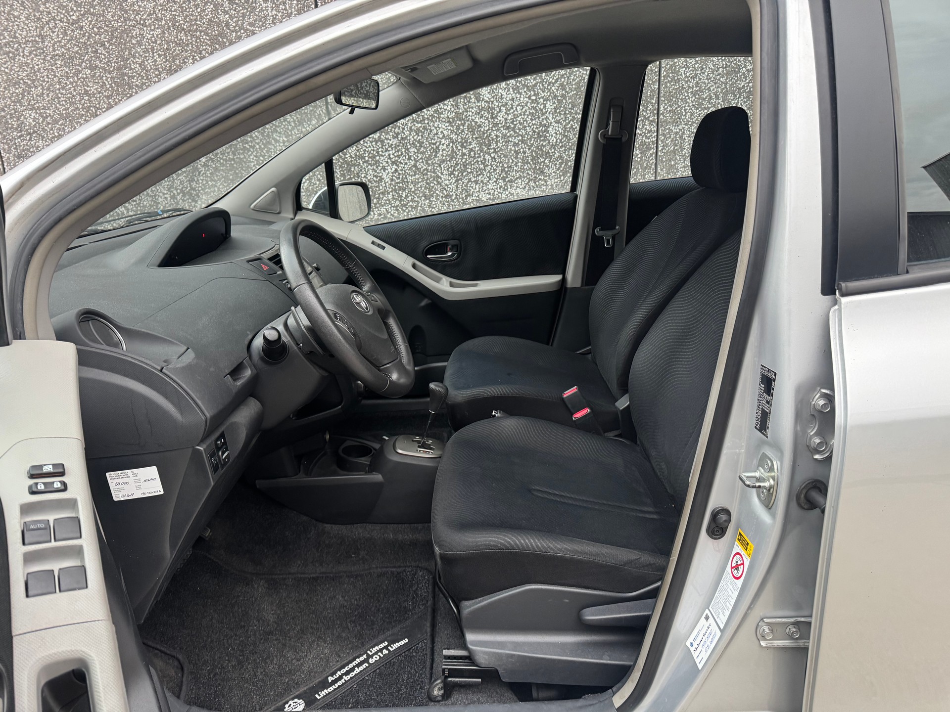 TOYOTA Yaris 1.33 Linea Sol Multimode-image-10