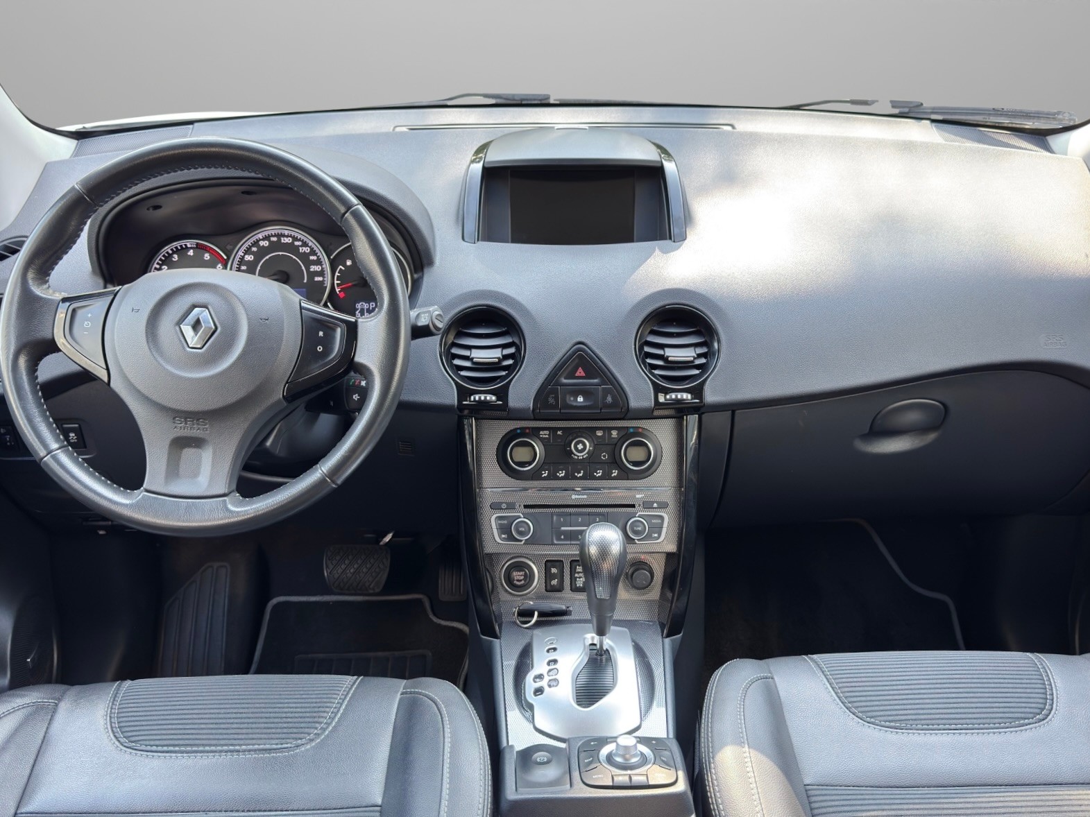 RENAULT Koleos 2.0 dCi Swiss Edition 4x4 Automatic-image-8