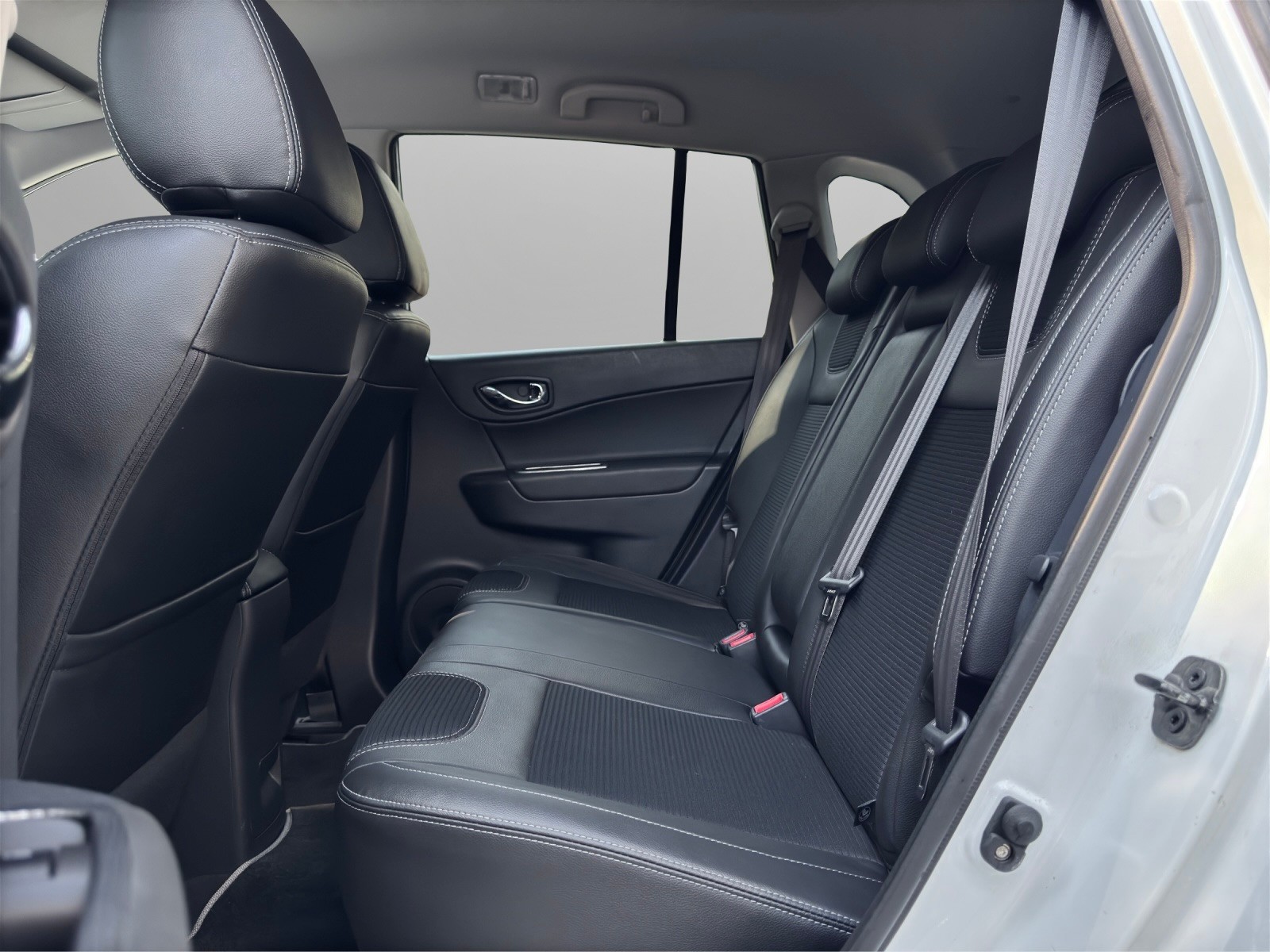 RENAULT Koleos 2.0 dCi Swiss Edition 4x4 Automatic-image-10