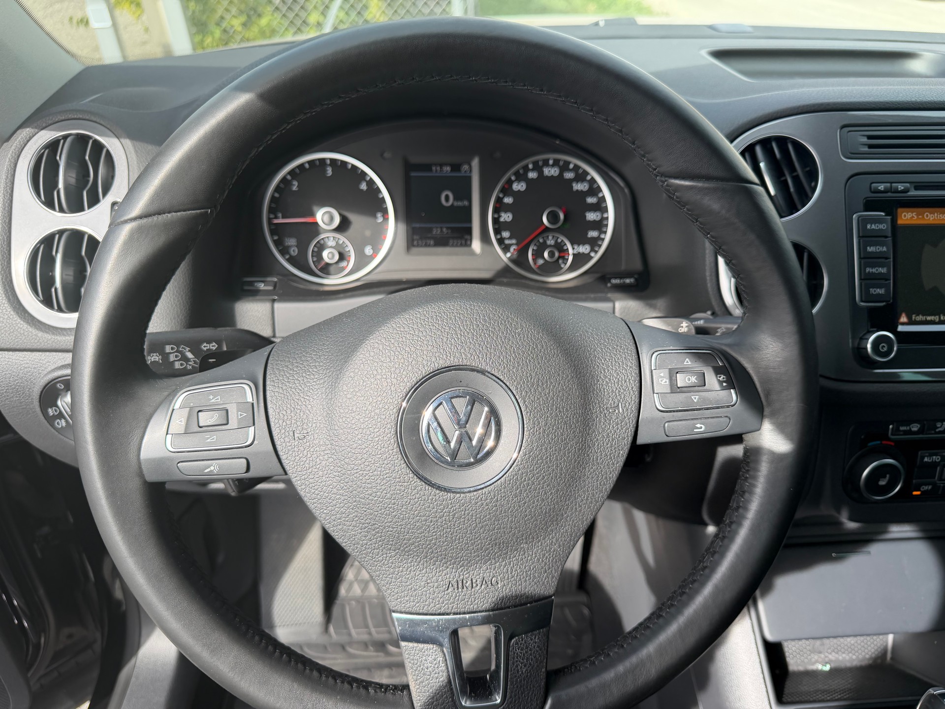 VW Tiguan 2.0 TDI BlueMotion Sport&Style 4Motion DSG-image-7