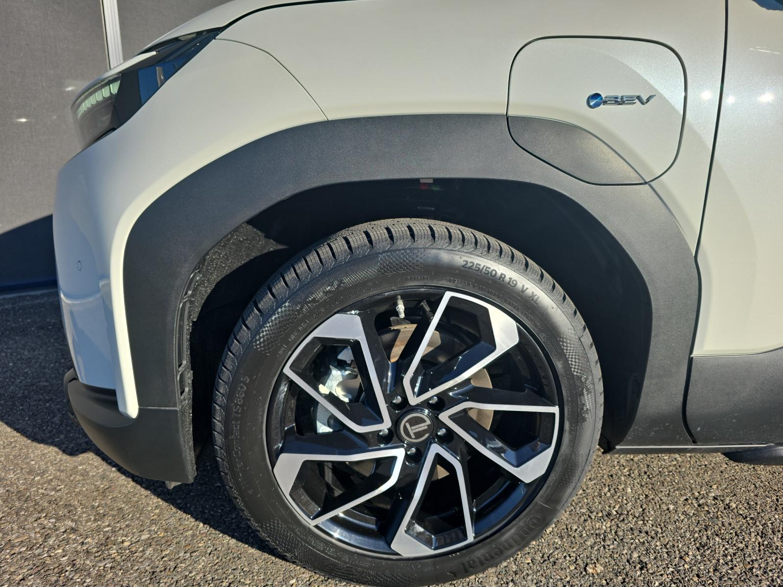 TOYOTA Urban Cruiser Premium AWD-image-12