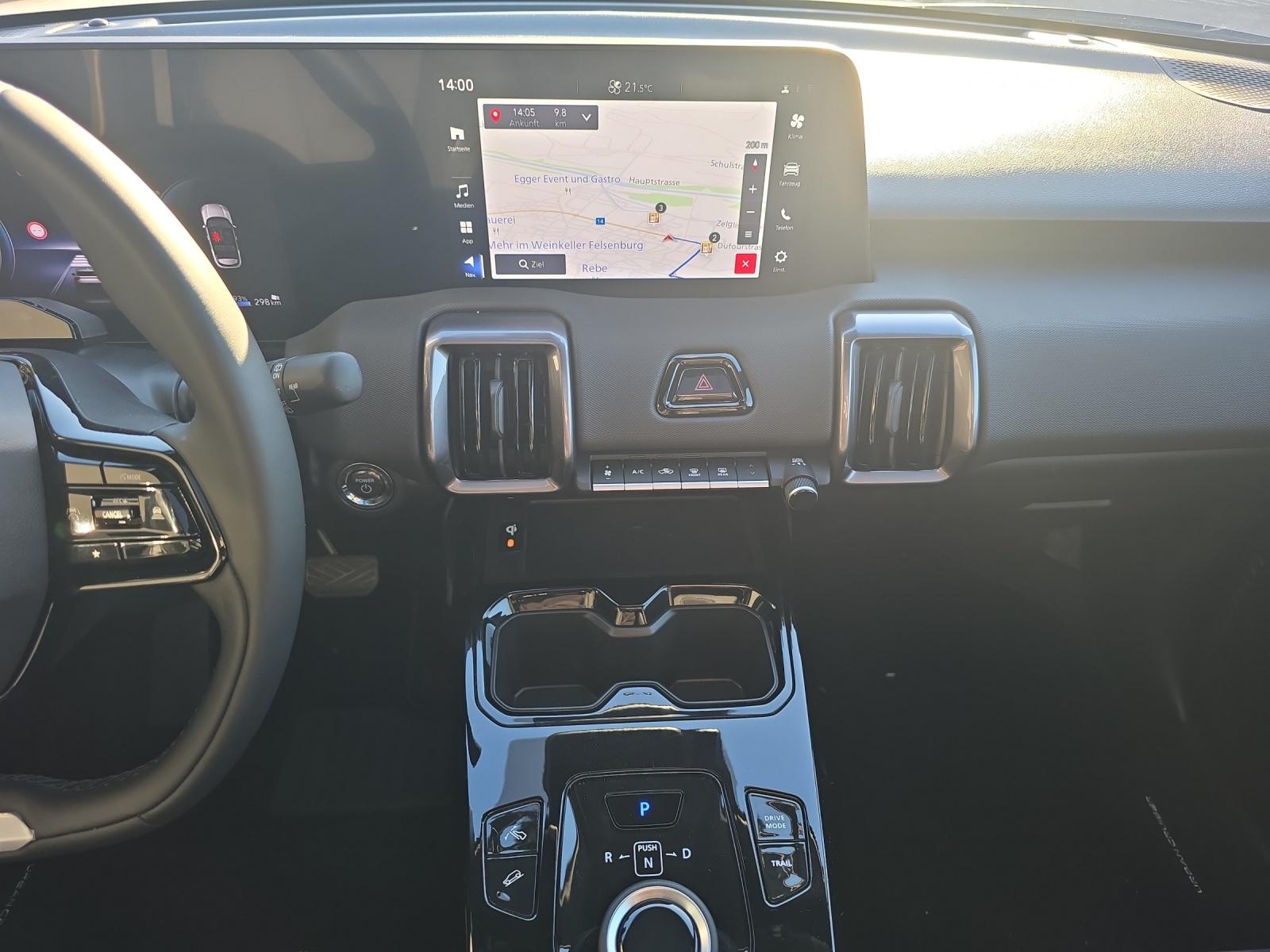 TOYOTA Urban Cruiser Premium AWD-image-10