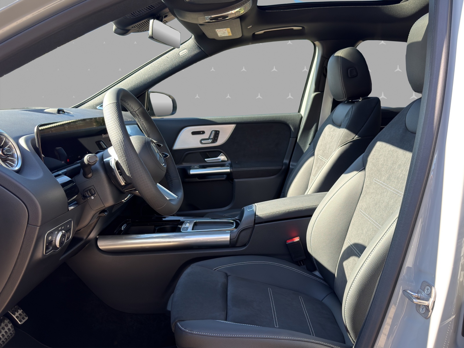MERCEDES-BENZ GLA 250 4Matic 8G-DCT-image-5
