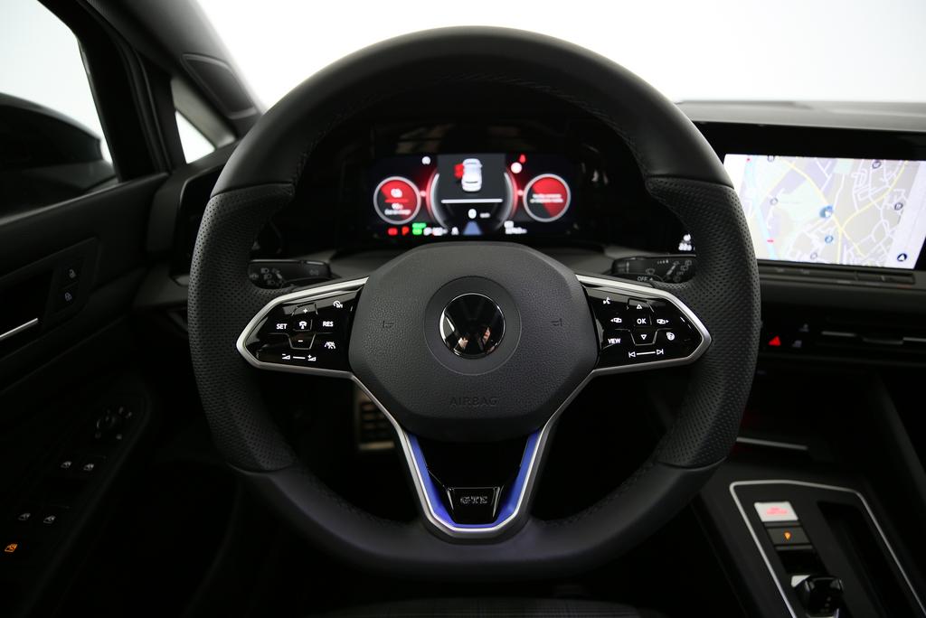 VW Golf VIII 1.4 TSI PHEV GTE DSG-image-3
