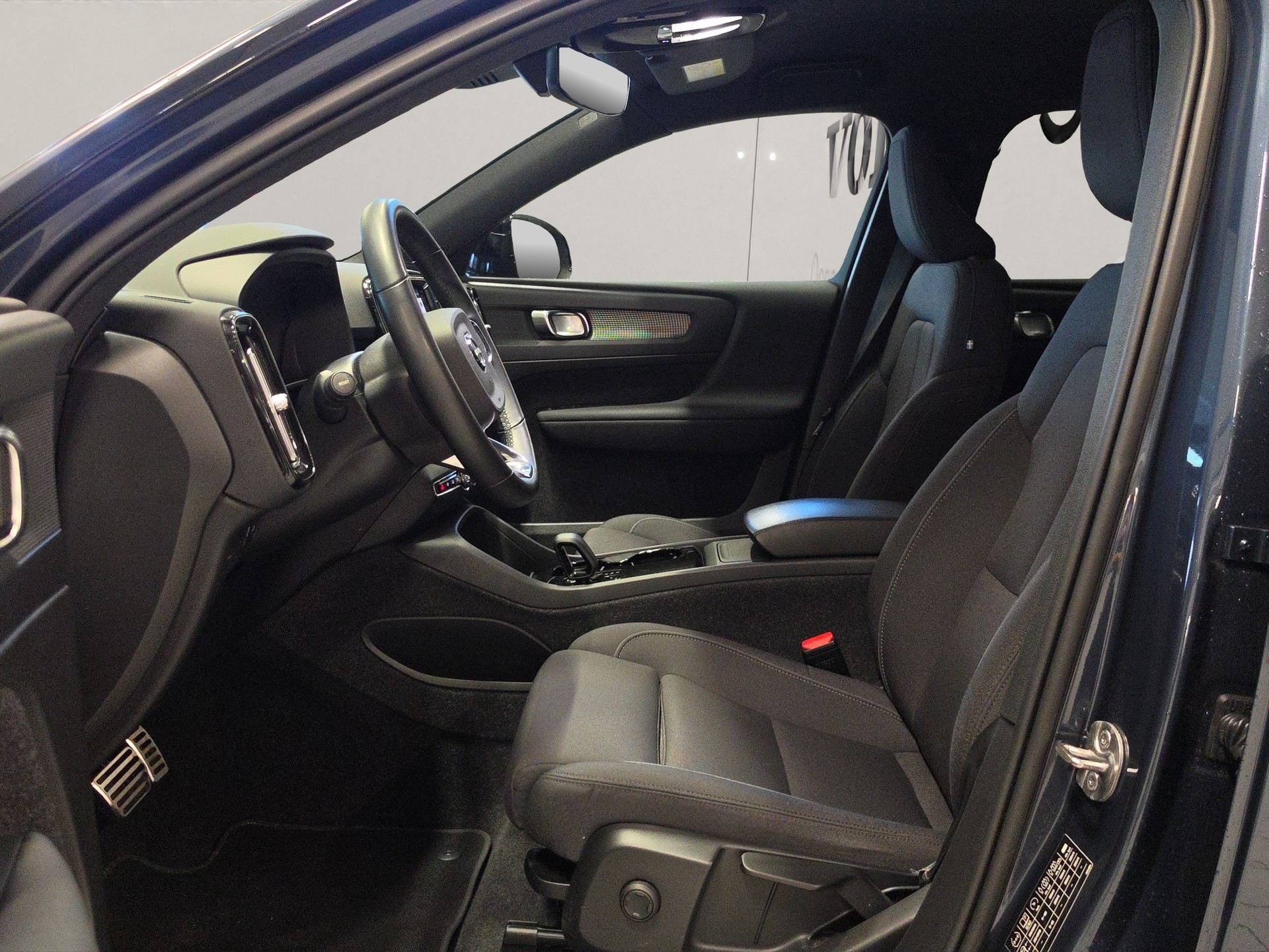 VOLVO XC40 P6 Plus-image-8