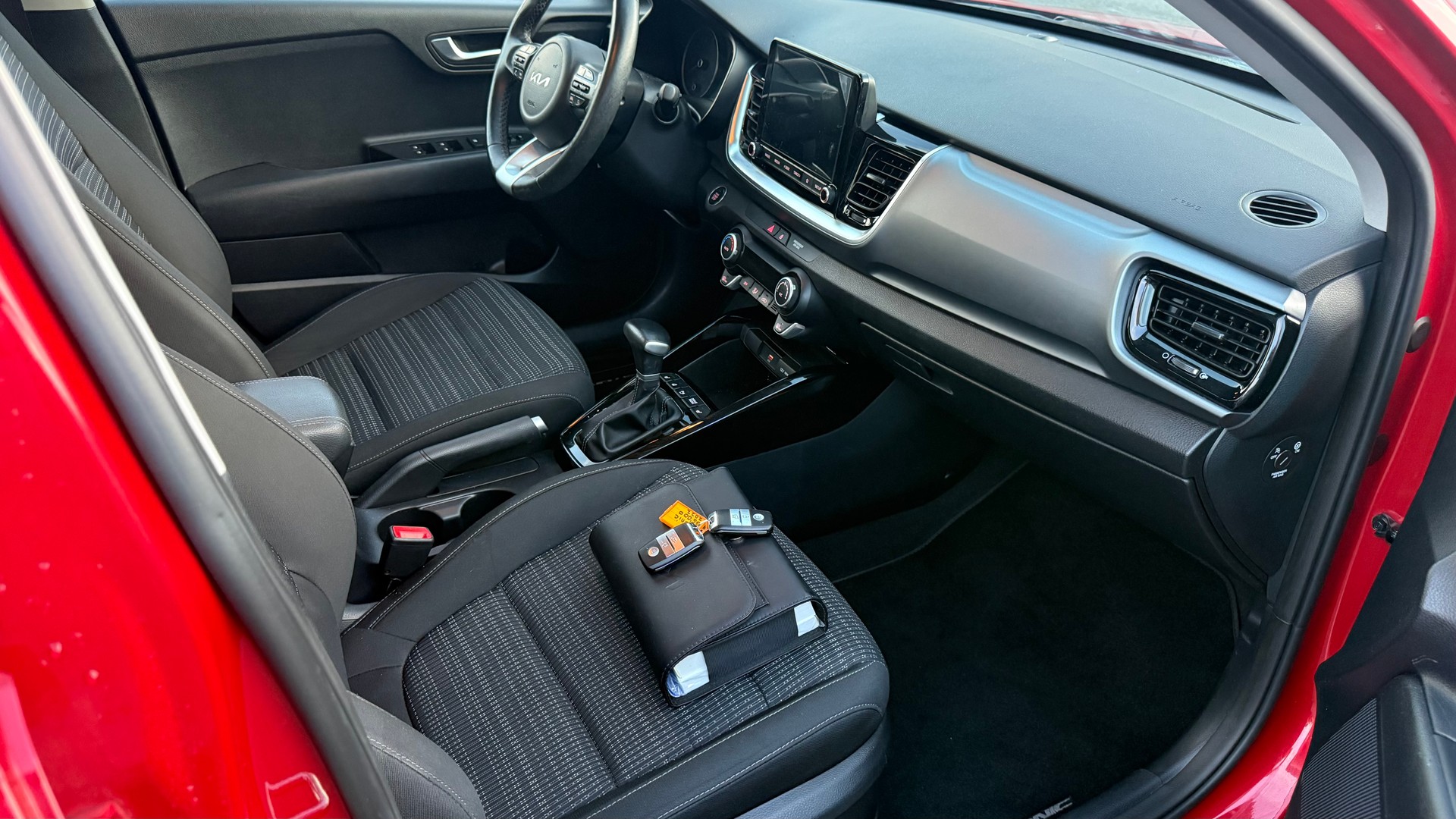 KIA Stonic 1.0 T-GDI Power DCT-image-13