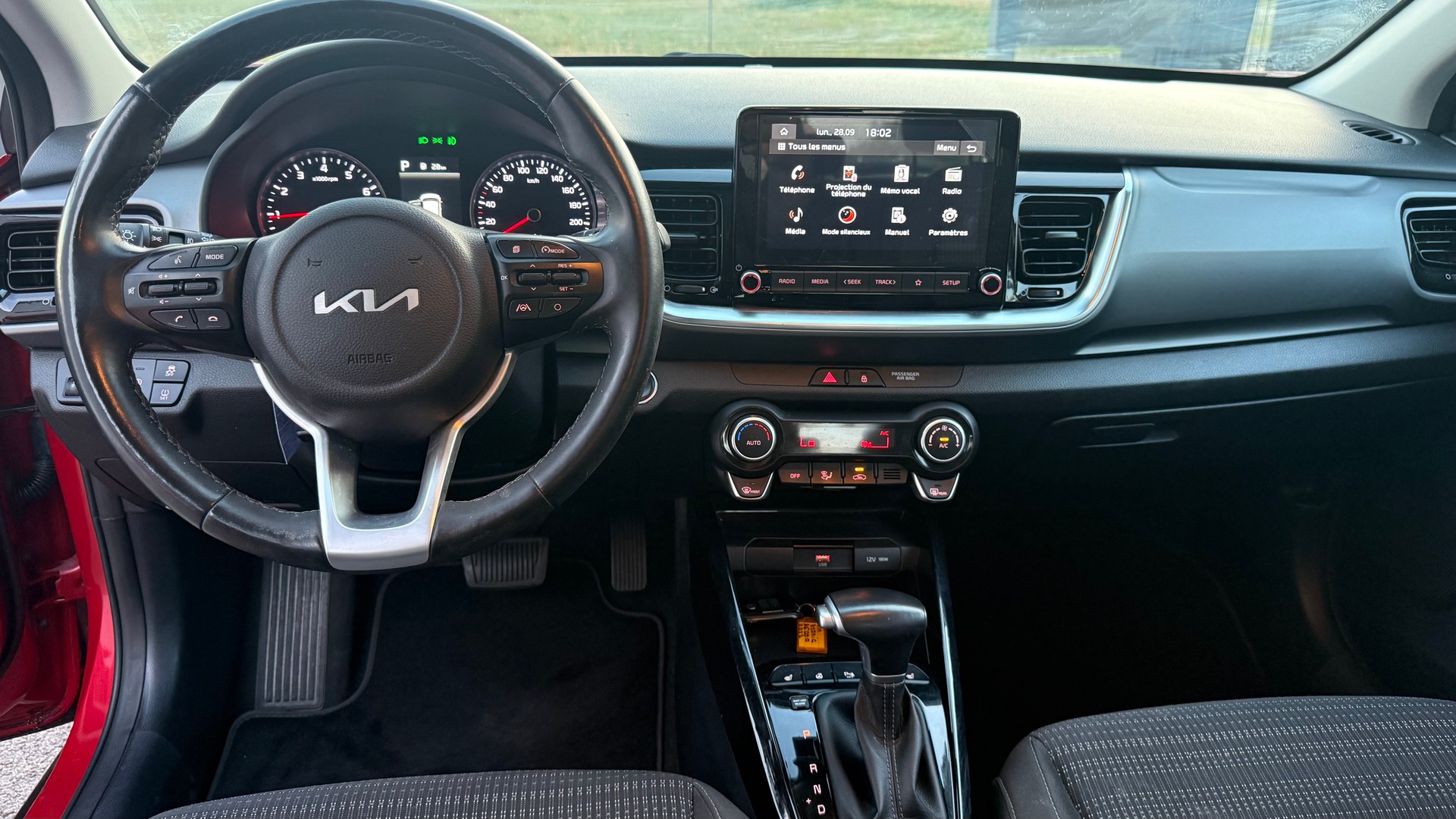 KIA Stonic 1.0 T-GDI Power DCT-image-8