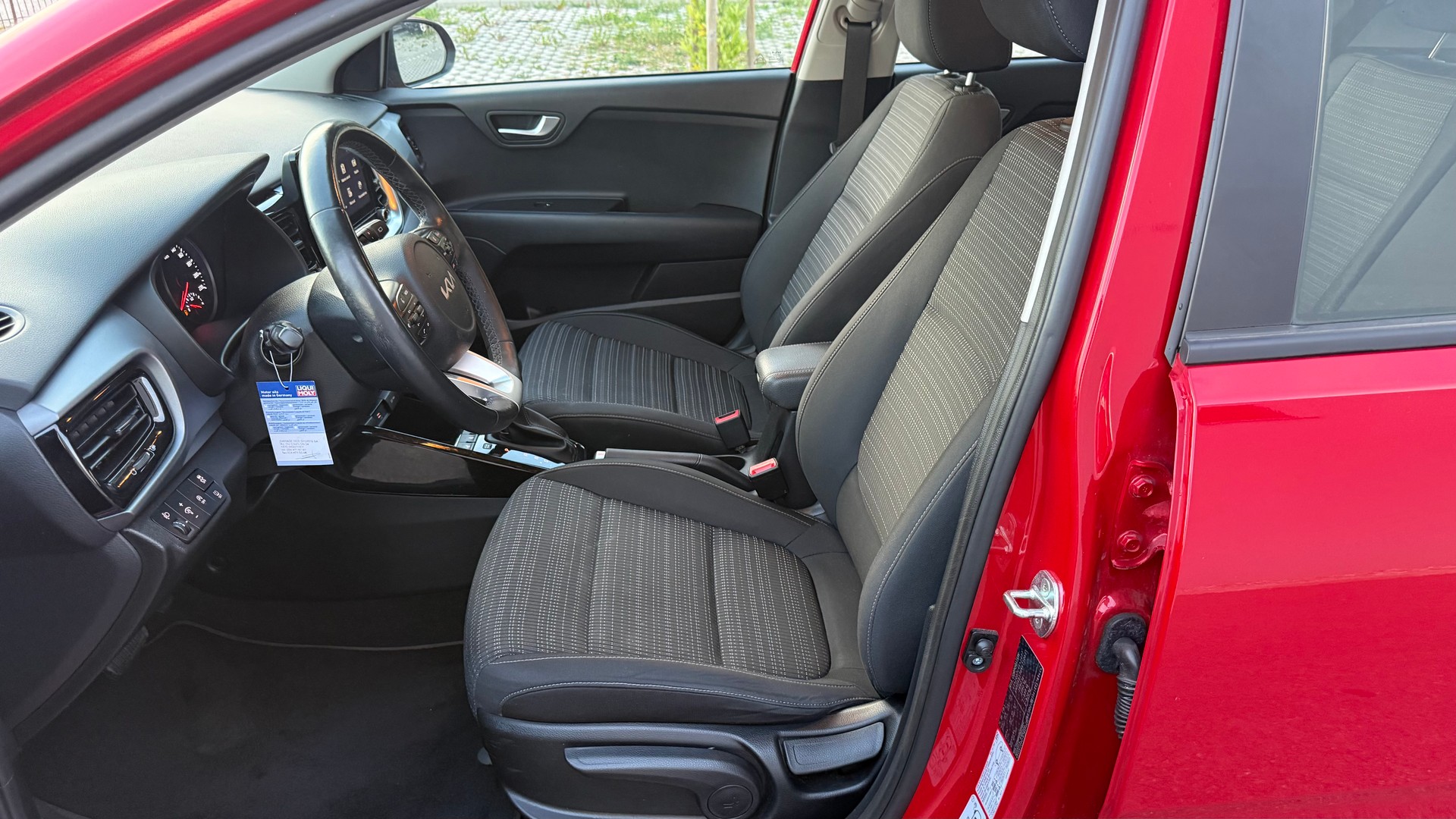 KIA Stonic 1.0 T-GDI Power DCT-image-14