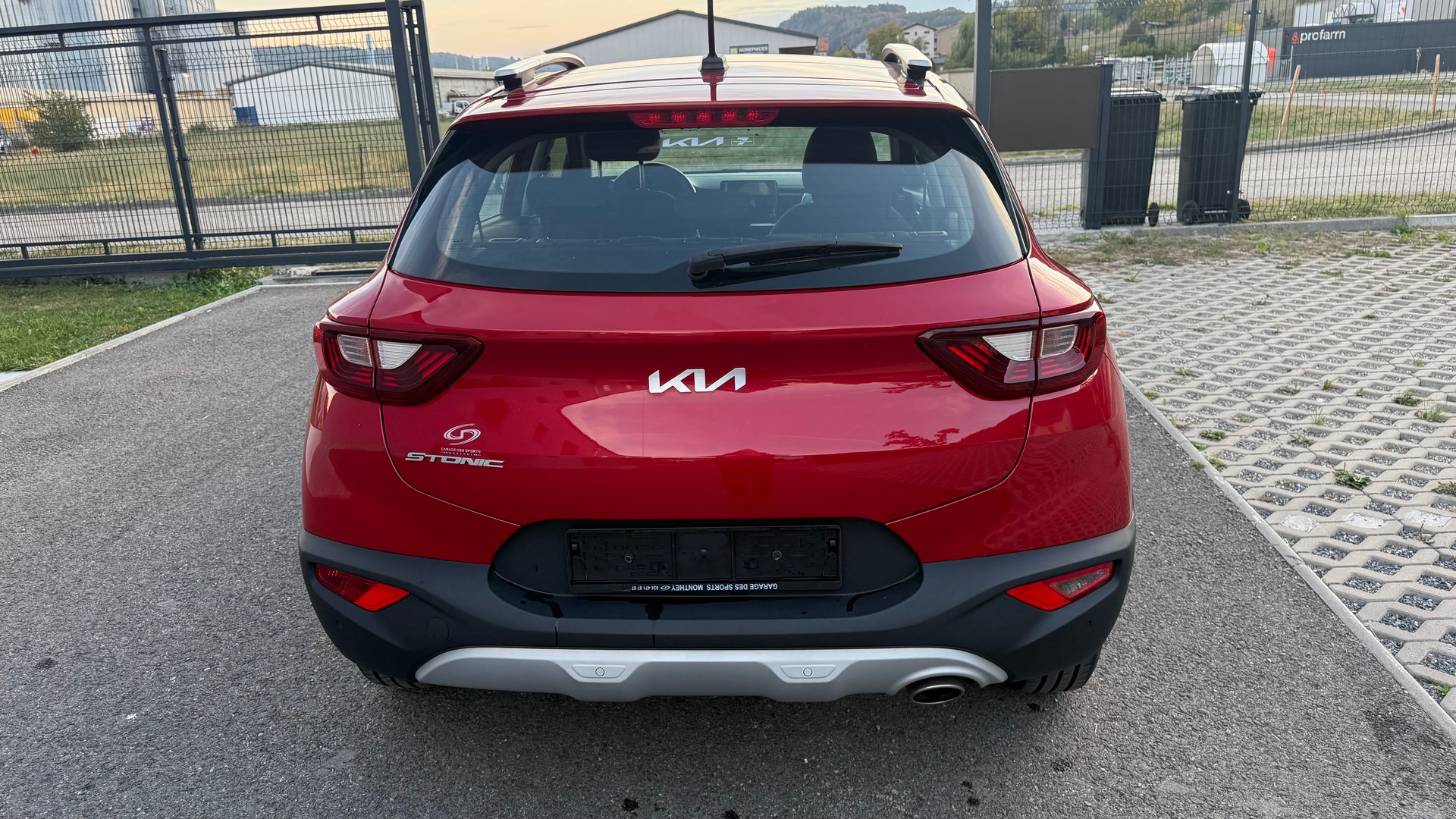 KIA Stonic 1.0 T-GDI Power DCT-image-4