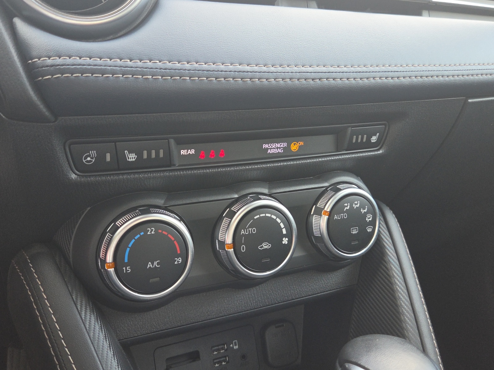 MAZDA 2 G 90 Revolution-image-15