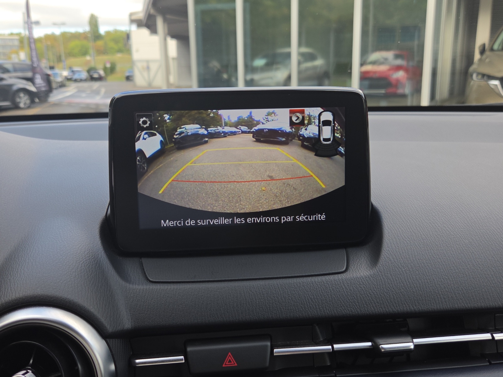 MAZDA 2 G 90 Revolution-image-13