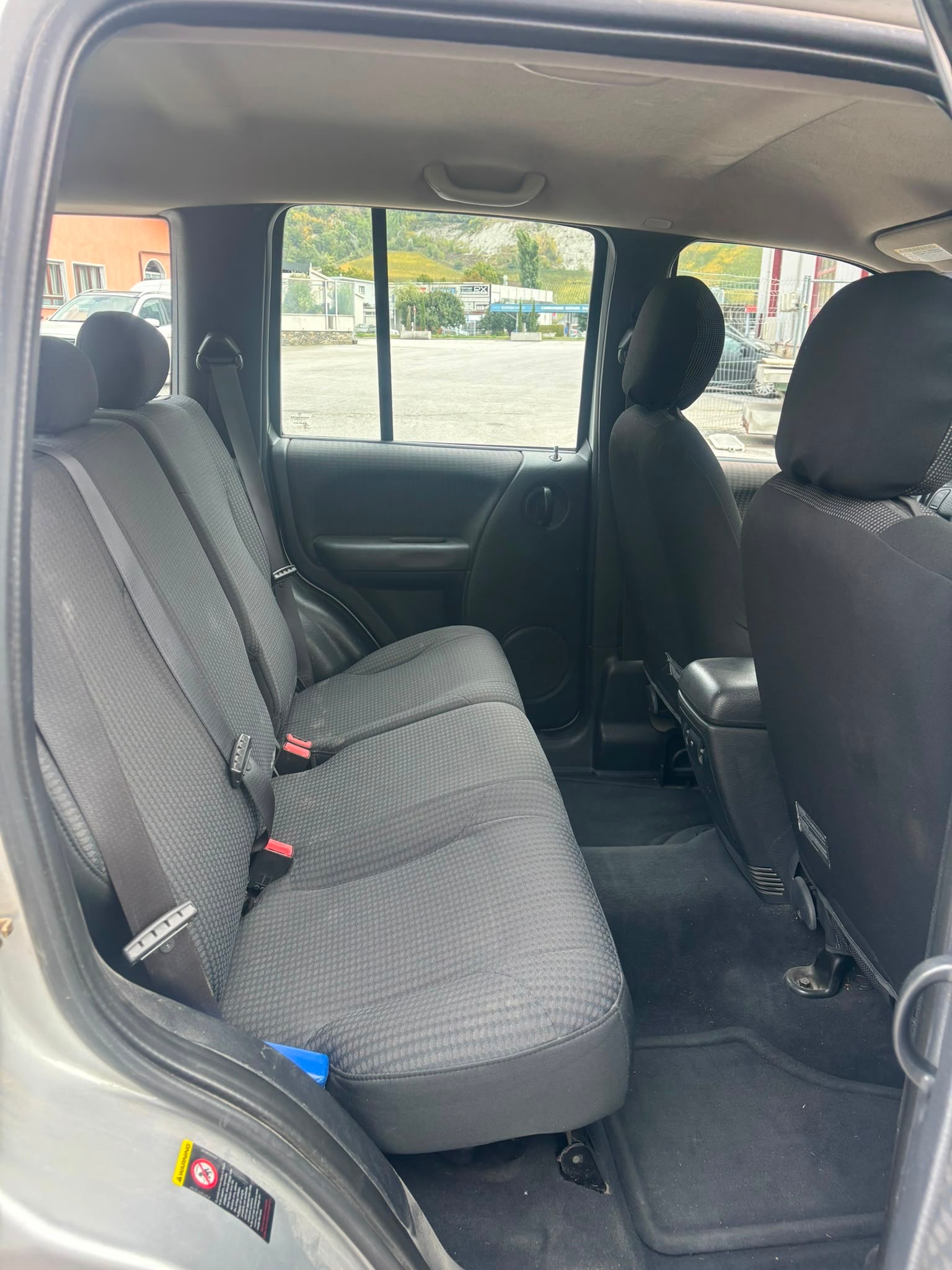 JEEP Cherokee 2.5 CRD Sport-image-8