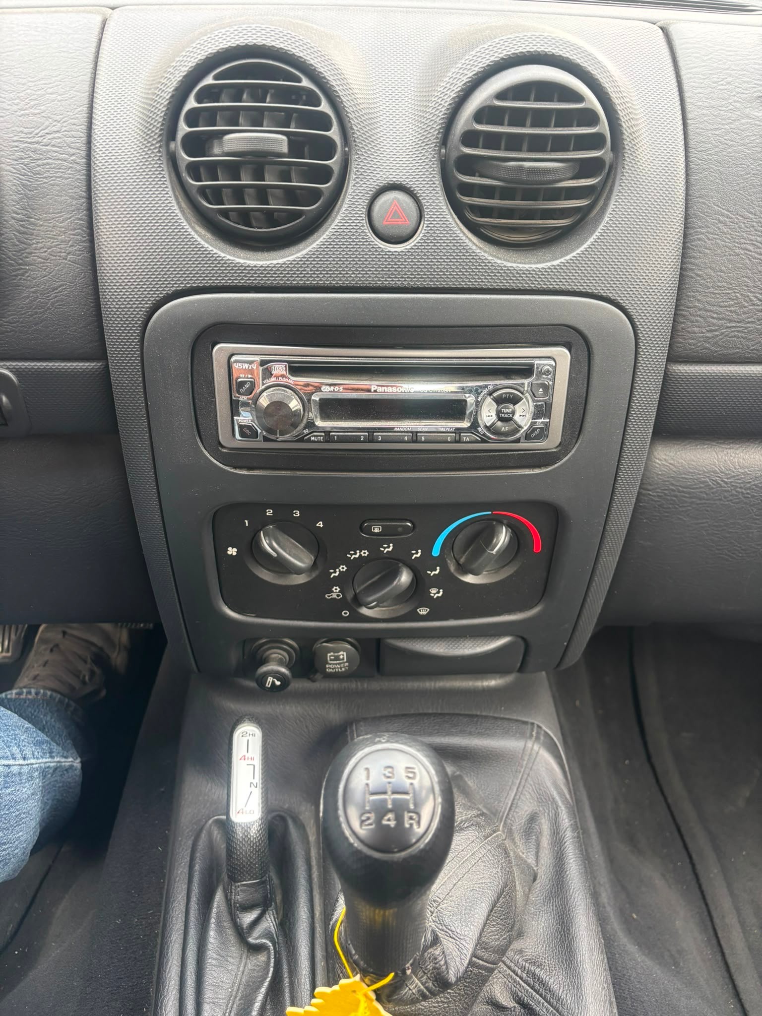 JEEP Cherokee 2.5 CRD Sport-image-3