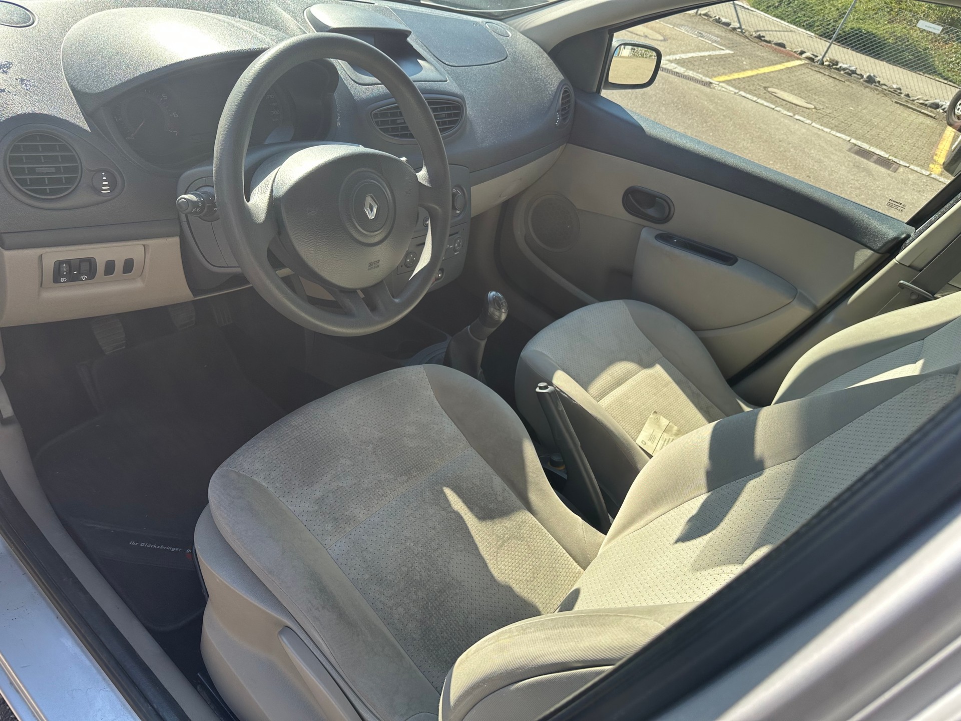 RENAULT Clio 1.2 16V Turbo Exception-image-8