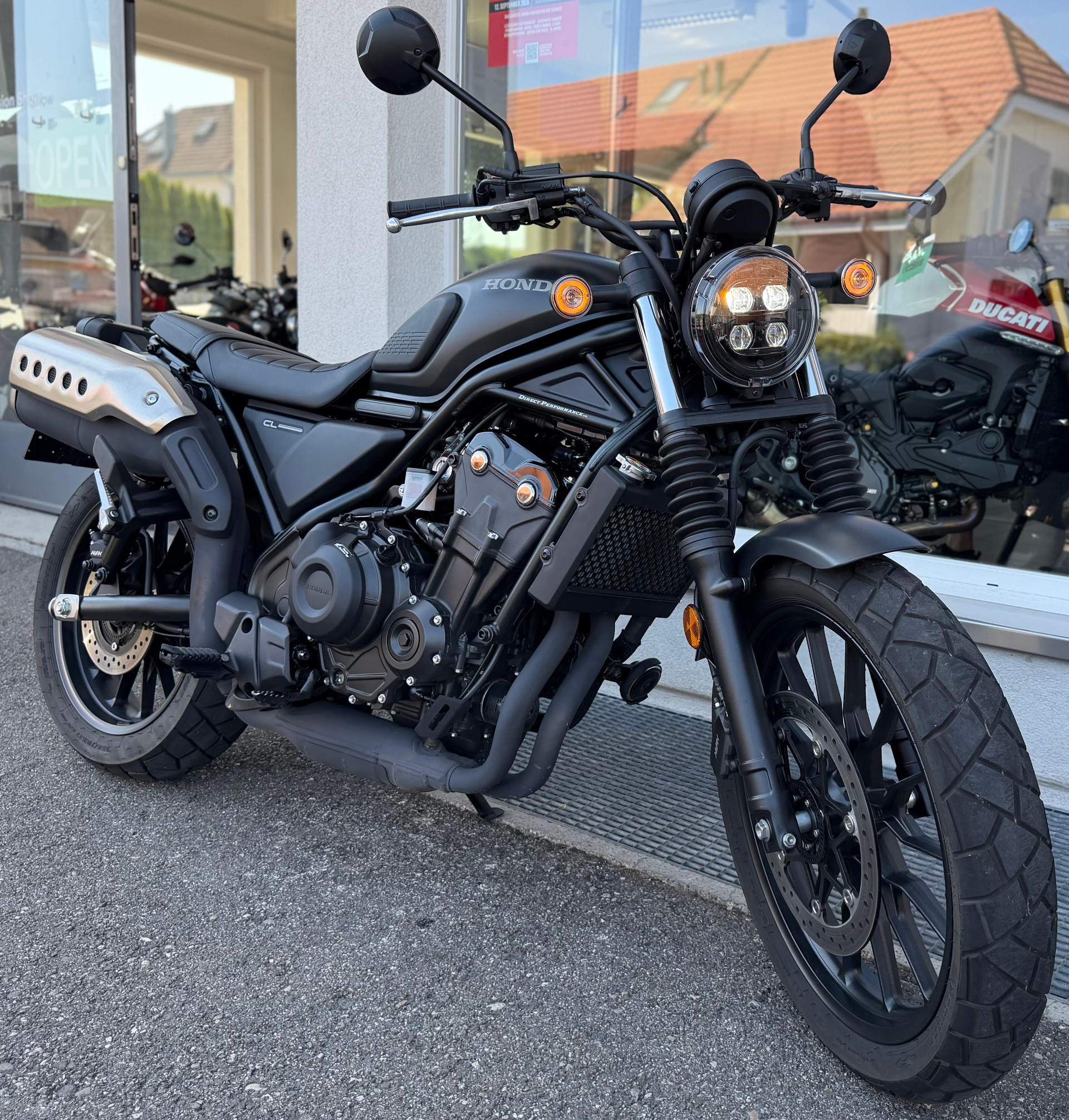 HONDA CL 500-showroom-element-2