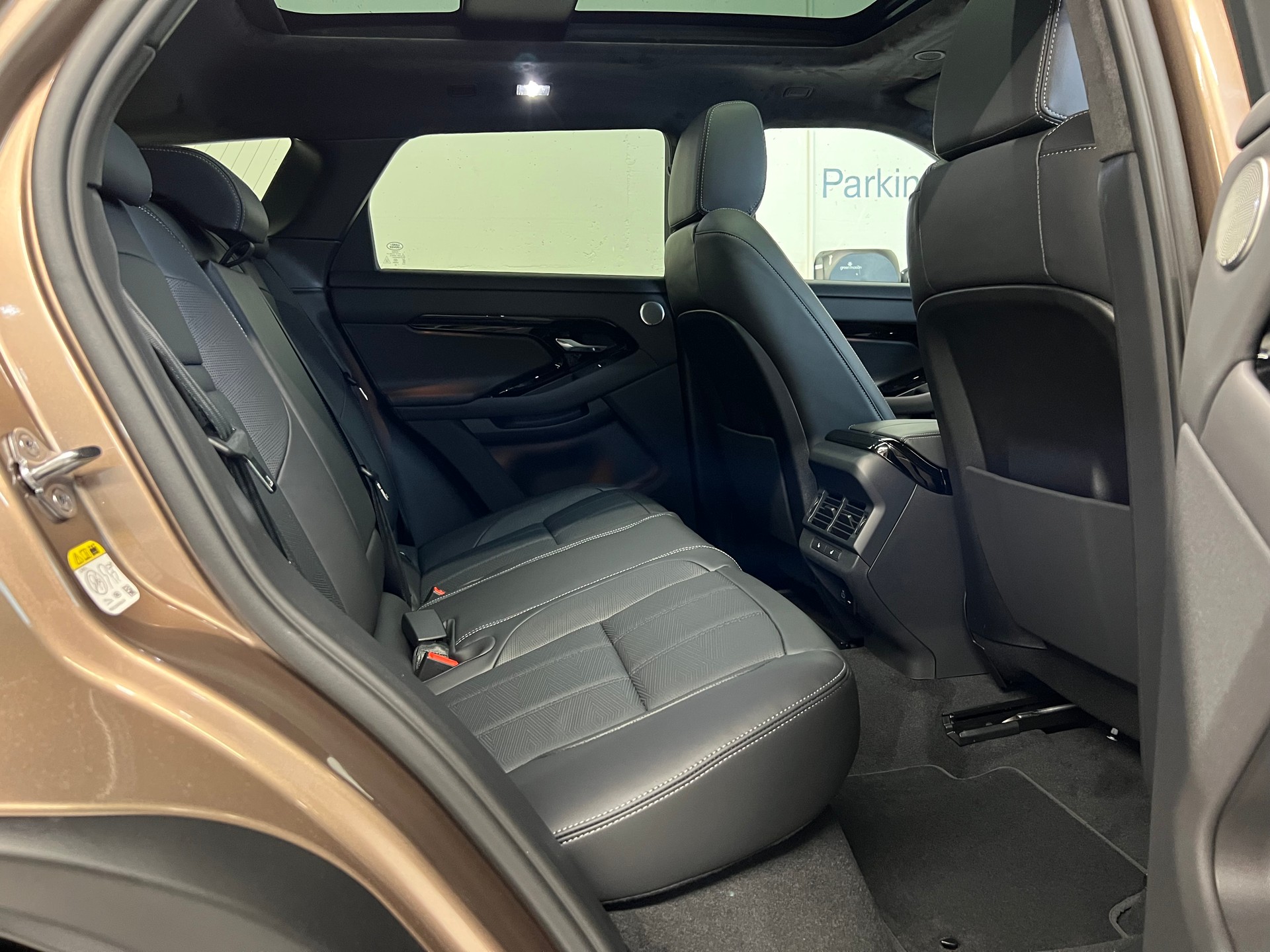 LAND ROVER Range Rover Evoque 1.5 T 270e Autobiography-image-6