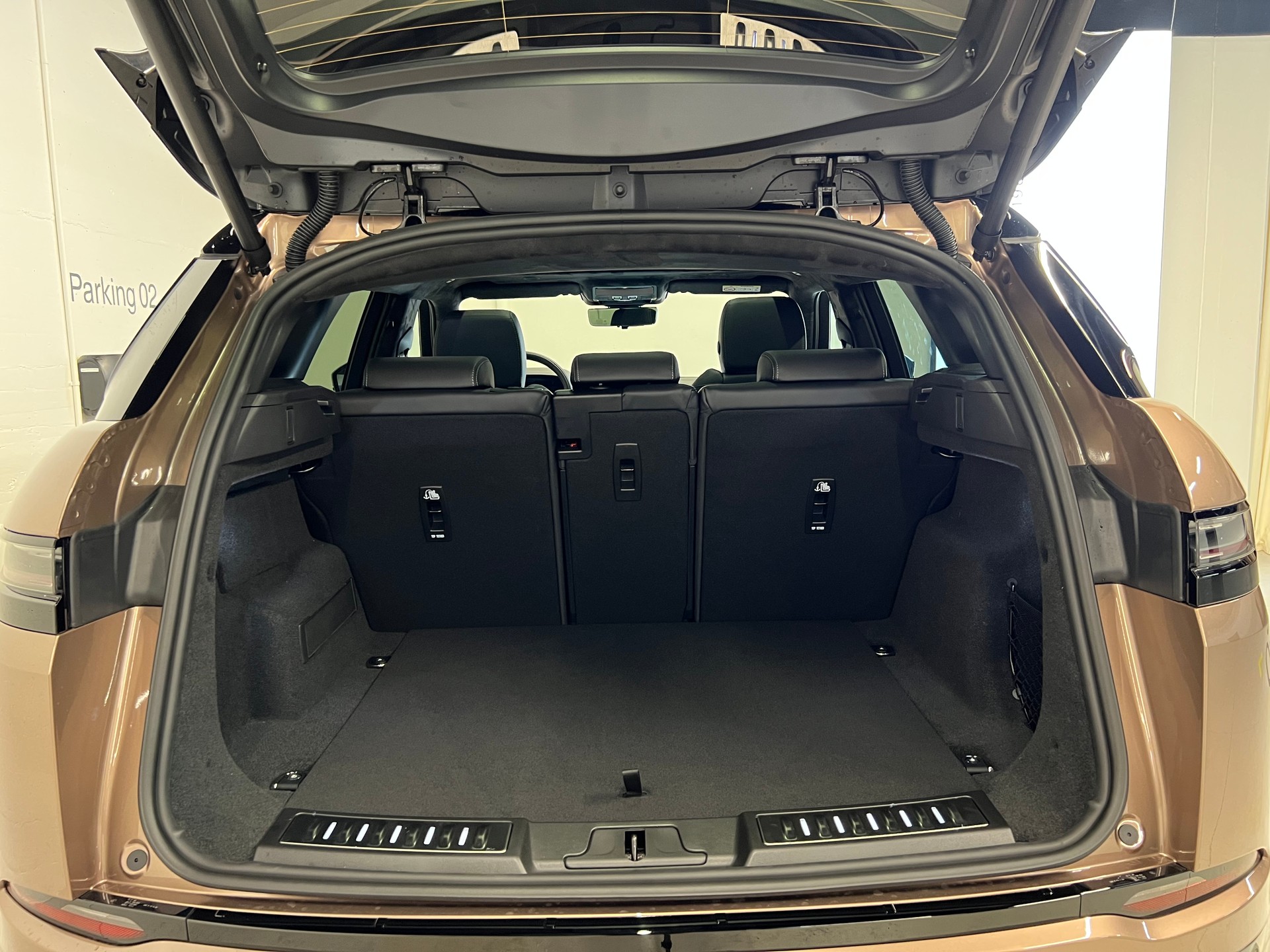 LAND ROVER Range Rover Evoque 1.5 T 270e Autobiography-image-11