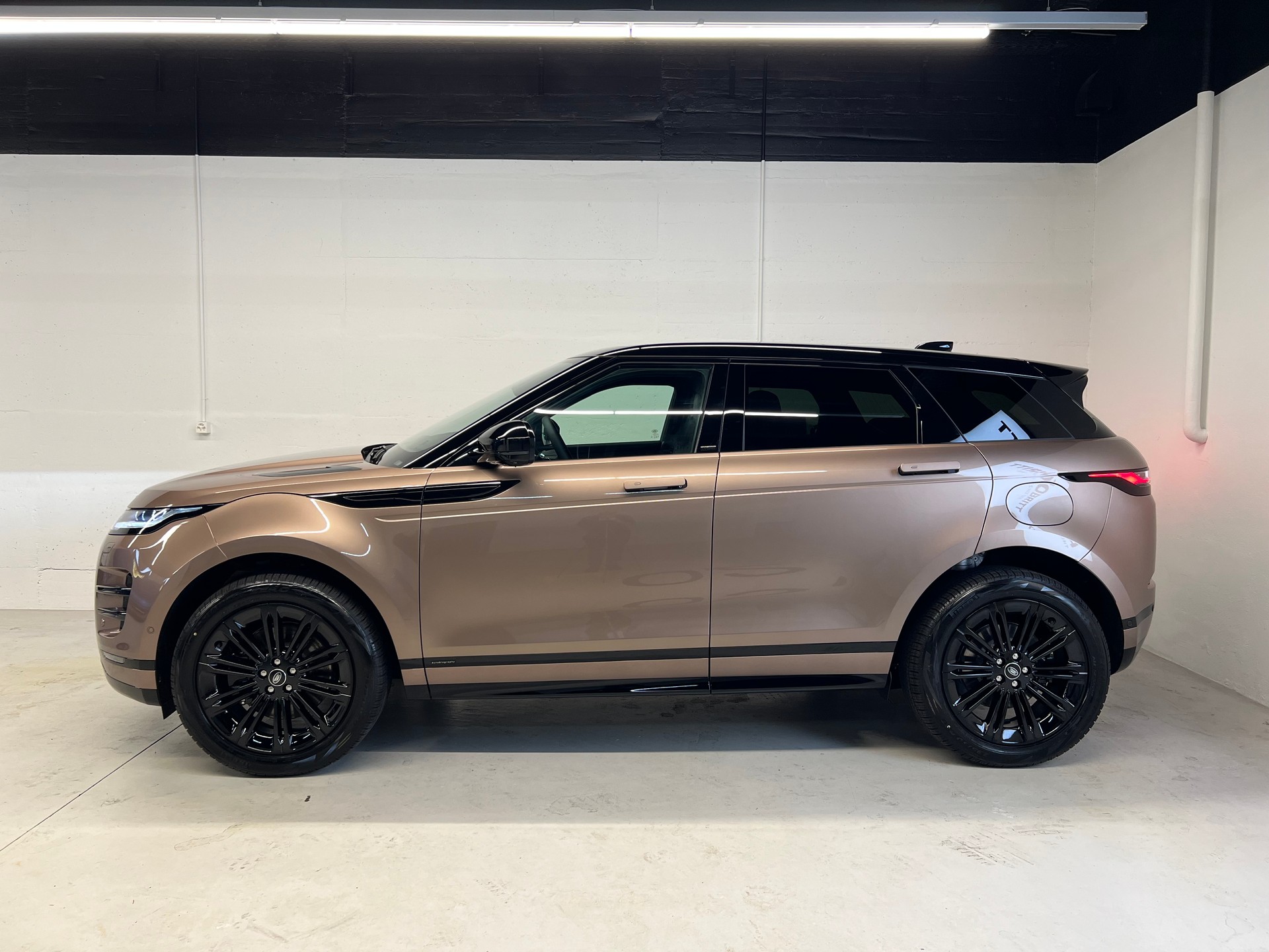 LAND ROVER Range Rover Evoque 1.5 T 270e Autobiography-image-7