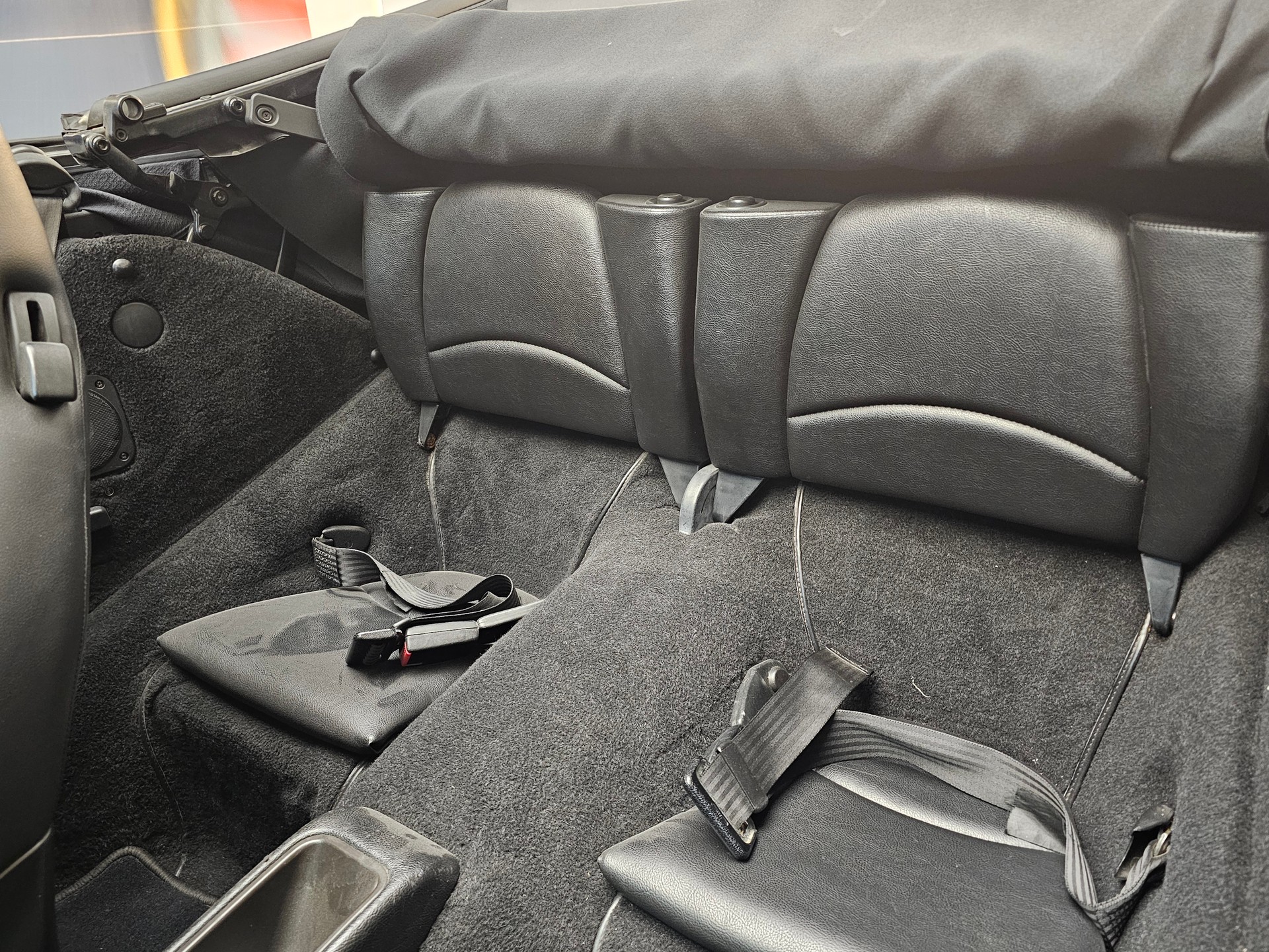 PORSCHE 911 Carrera 4 Cabrio-image-14