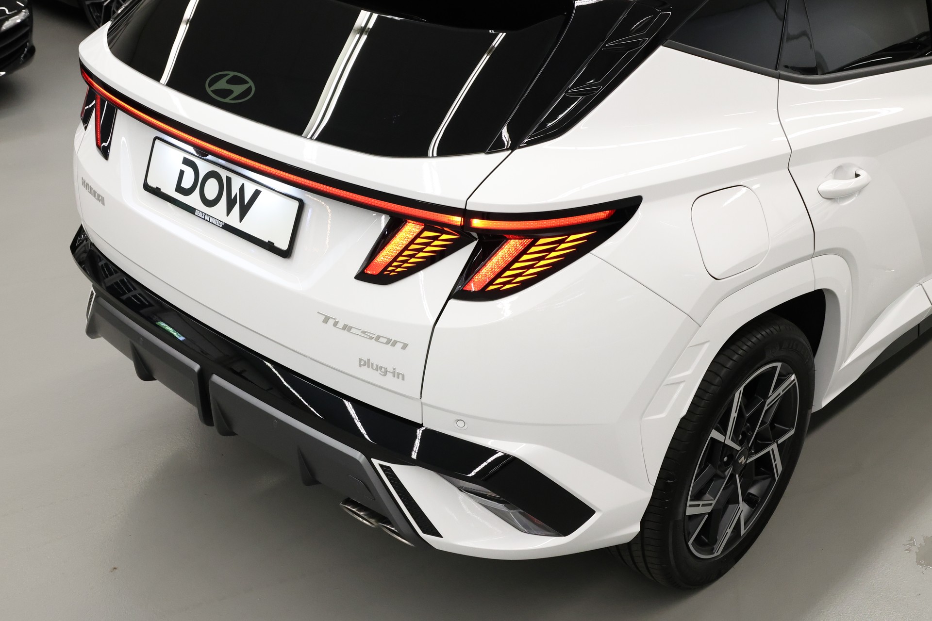 HYUNDAI Tucson 1.6 T-GDi PHEV N-Line 4WD-image-8