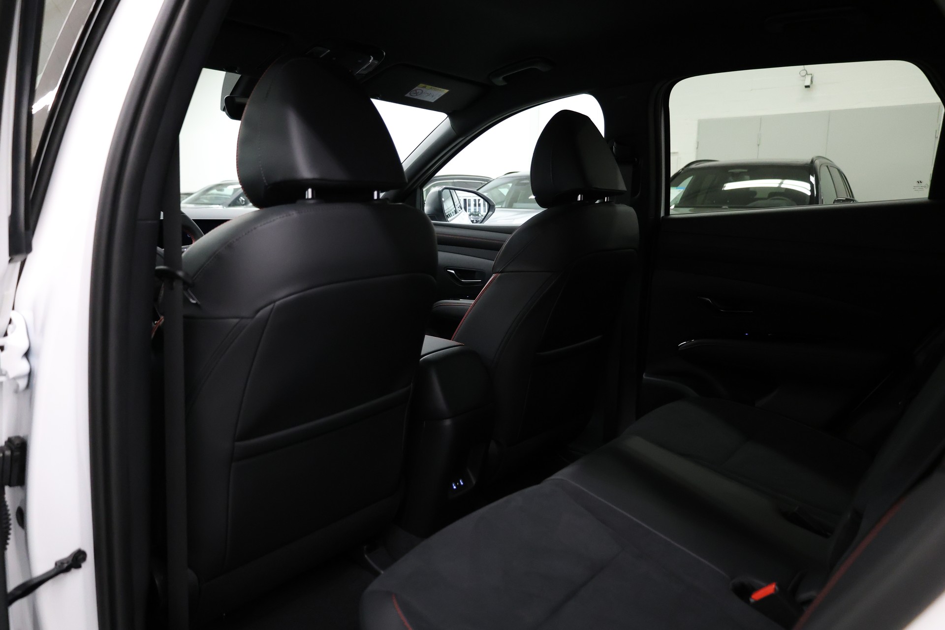 HYUNDAI Tucson 1.6 T-GDi PHEV N-Line 4WD-image-31