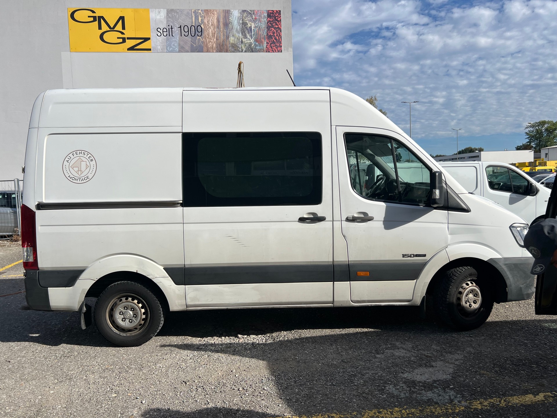 HYUNDAI H350 2.5 CRDi Amplia L1-image-1