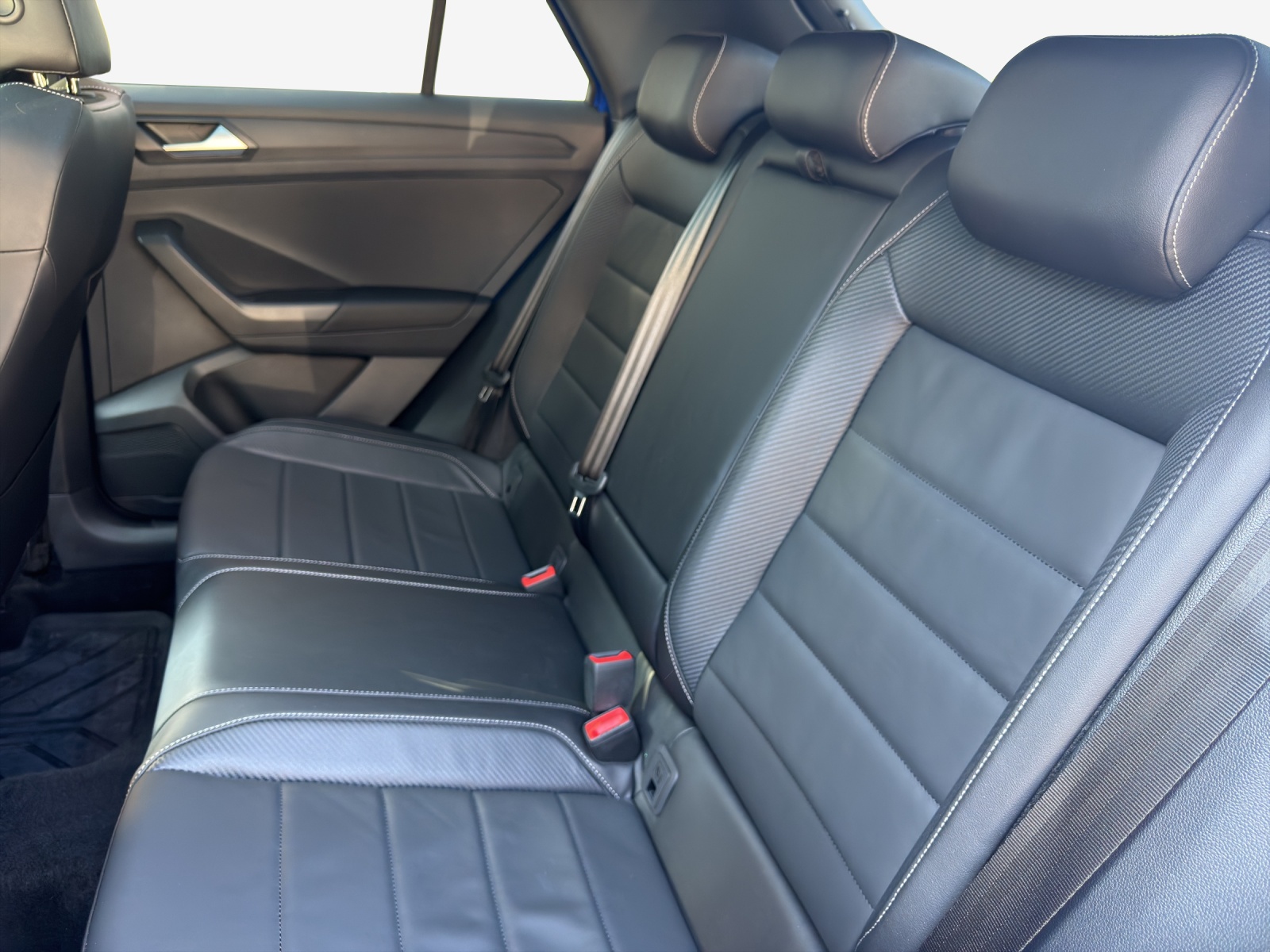VW T-Roc 2.0 TSI R-Line DSG 4Motion-image-11