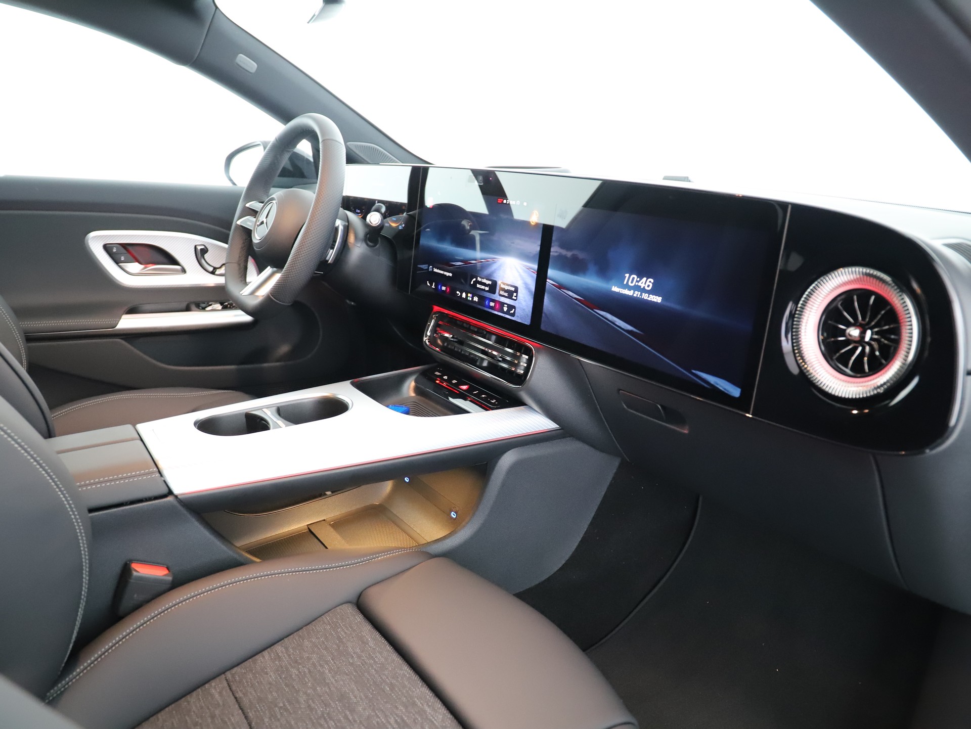 MERCEDES-BENZ CLA 250+ 85 kWh EQ-image-10
