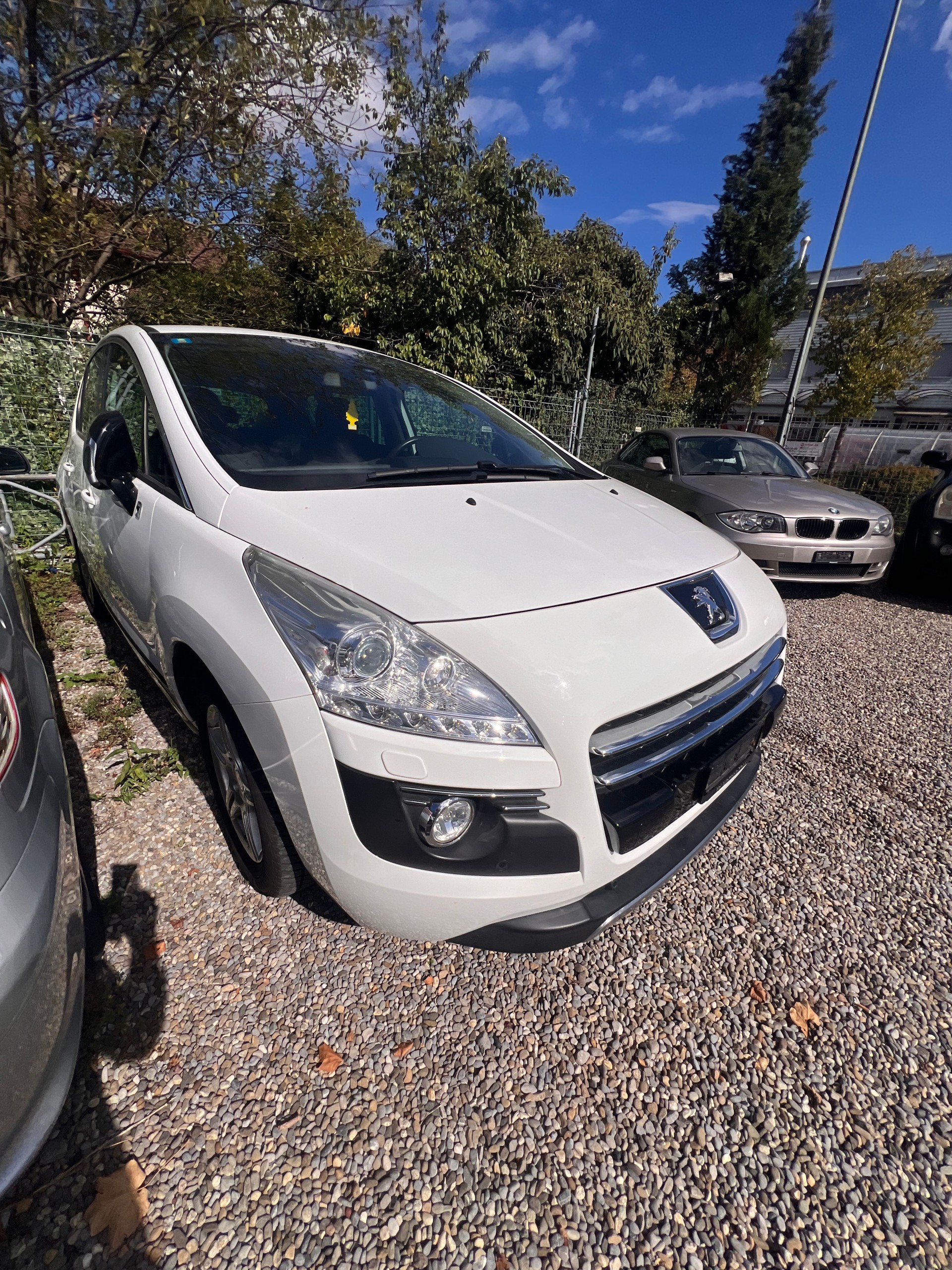PEUGEOT 3008 HYbrid4 2.0 HDI EGS6-image-4