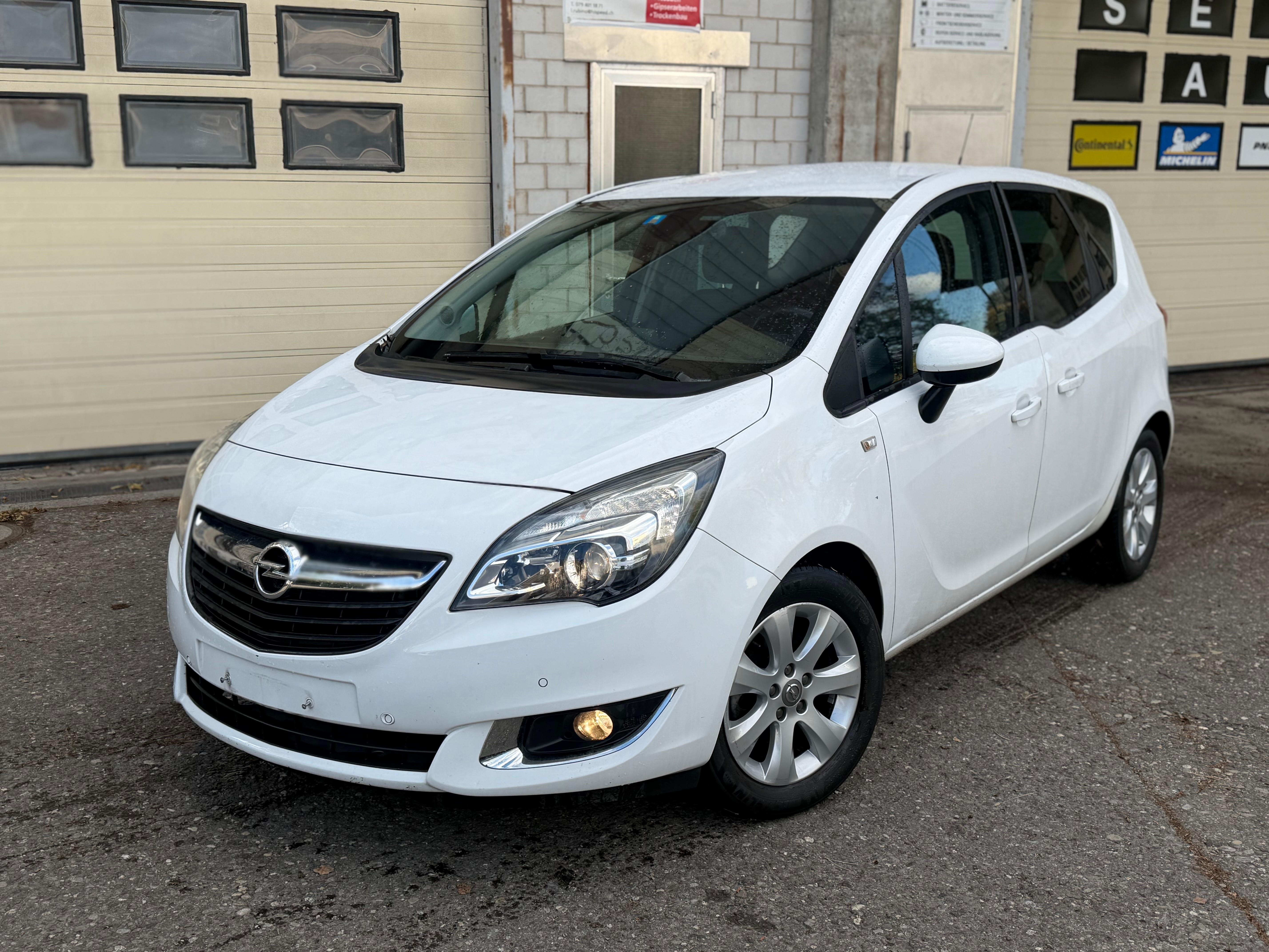Car photo