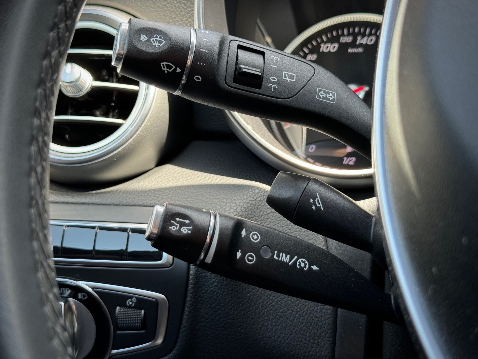 MERCEDES-BENZ C 400 AMG Line 4Matic 7G-Tronic - Véhicule Suisse (CH)-image-12