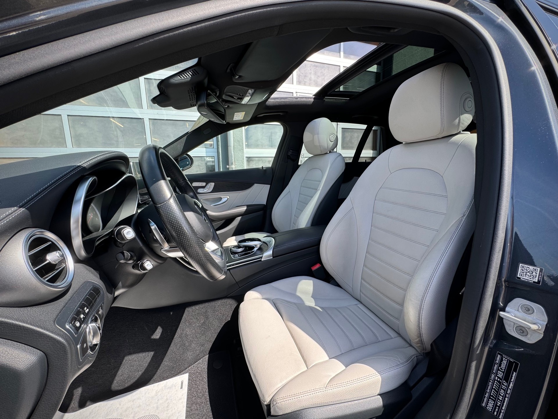 MERCEDES-BENZ C 400 AMG Line 4Matic 7G-Tronic - Véhicule Suisse (CH)-image-8