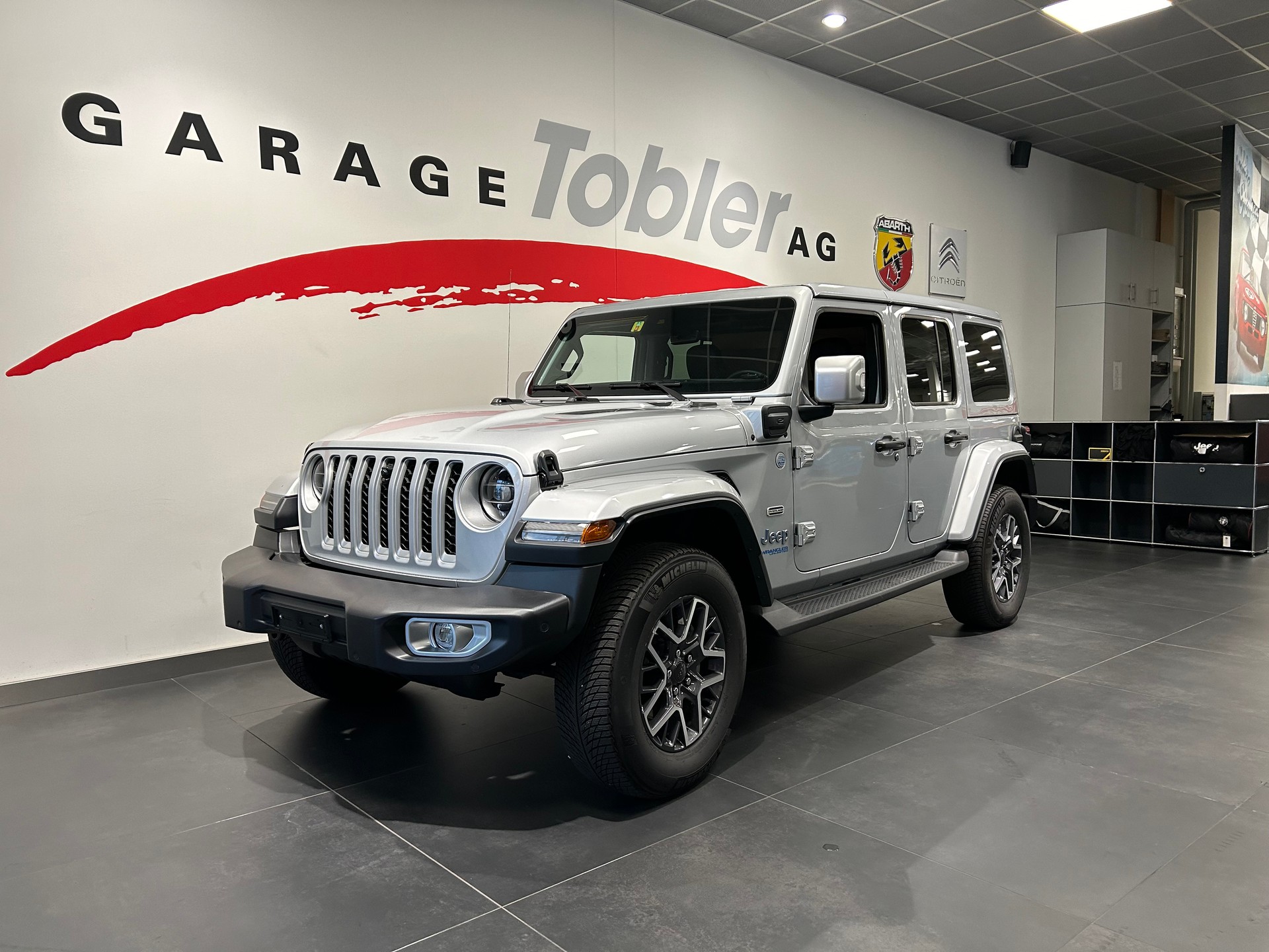 JEEP Wrangler 2.0 PHEV Unlimited Overland Automatic-image-11