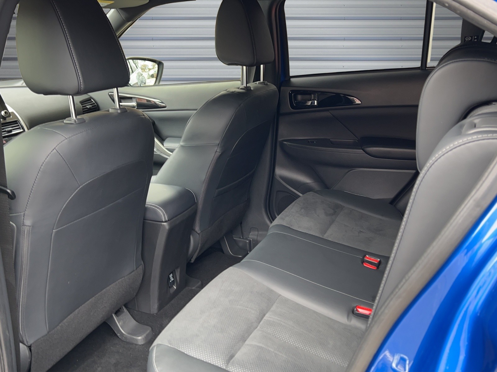 MITSUBISHI Eclipse Cross 2.4 PHEV Invite 4WD-image-14