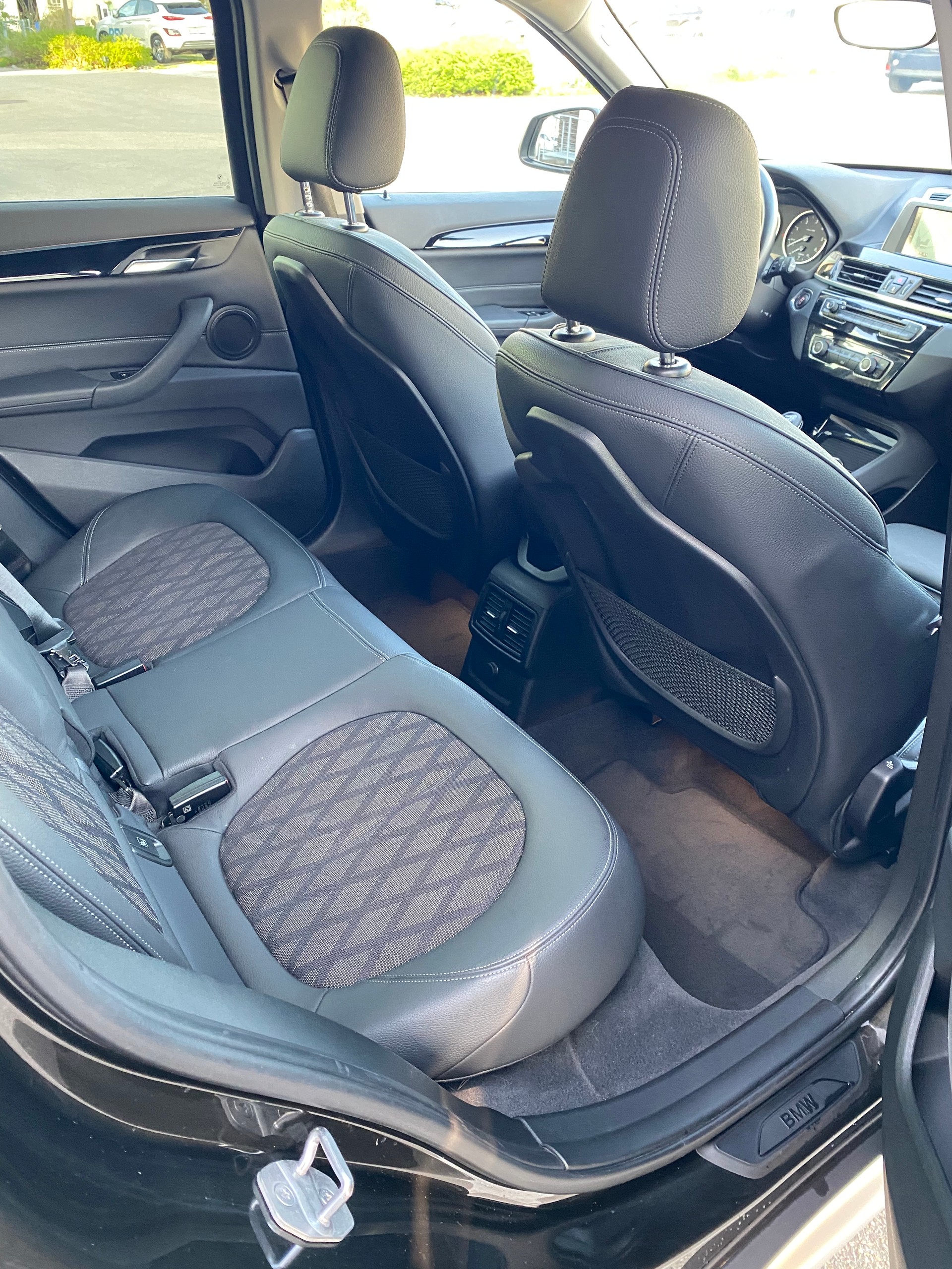 BMW X1 sDrive 18d-image-9