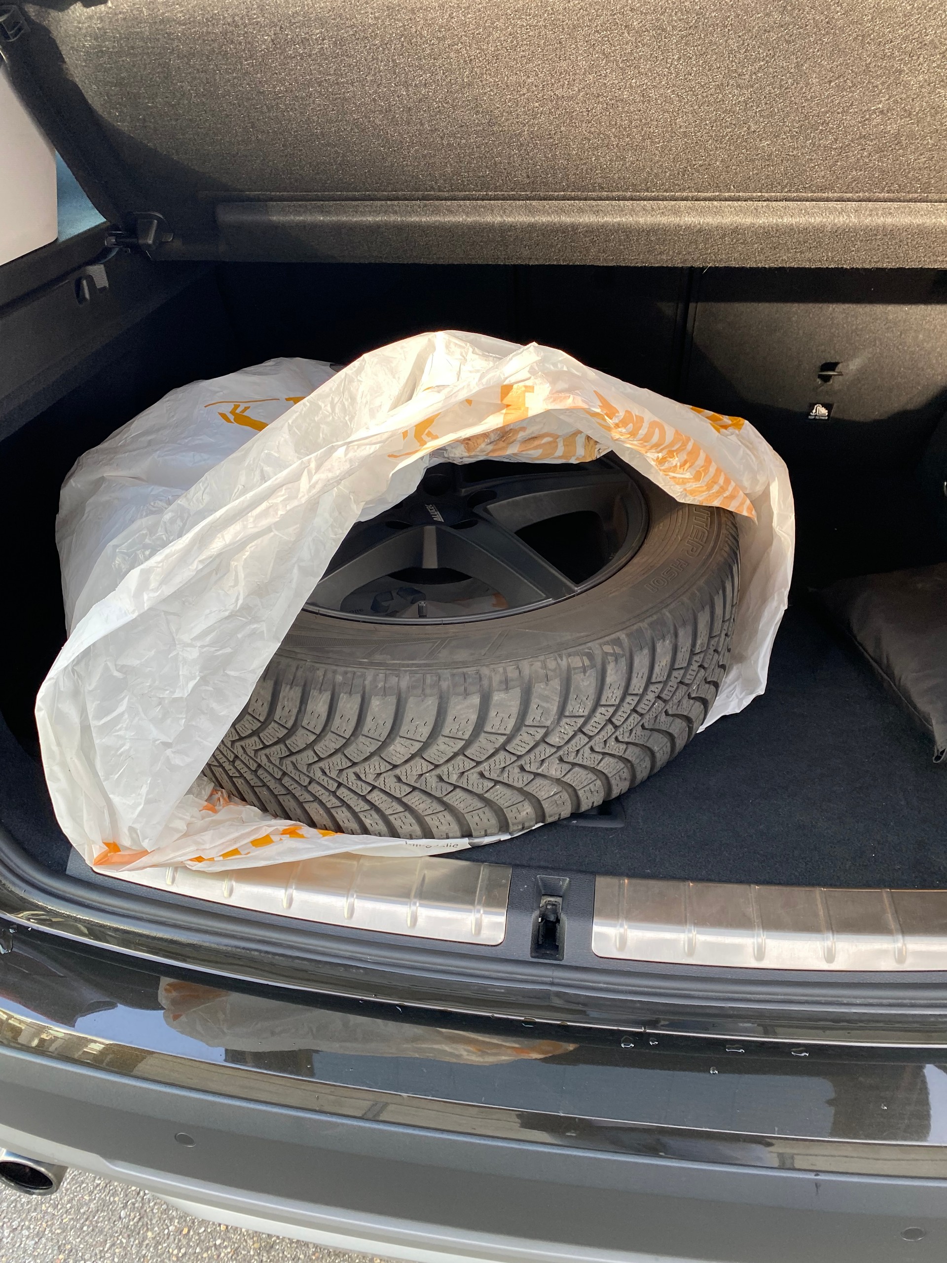 BMW X1 sDrive 18d-image-10