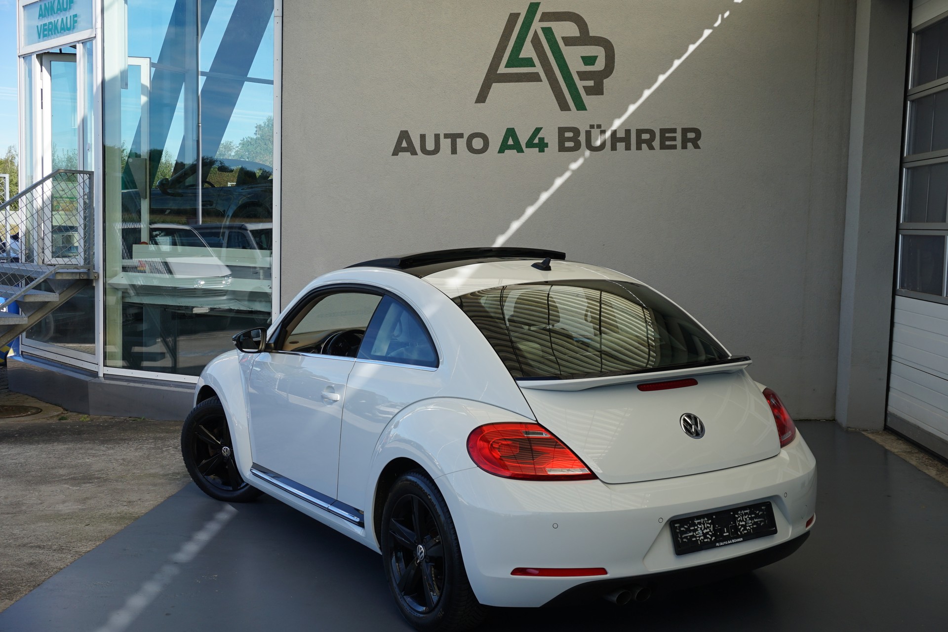 VW Beetle 1.4 TSI BMT Sport-image-5
