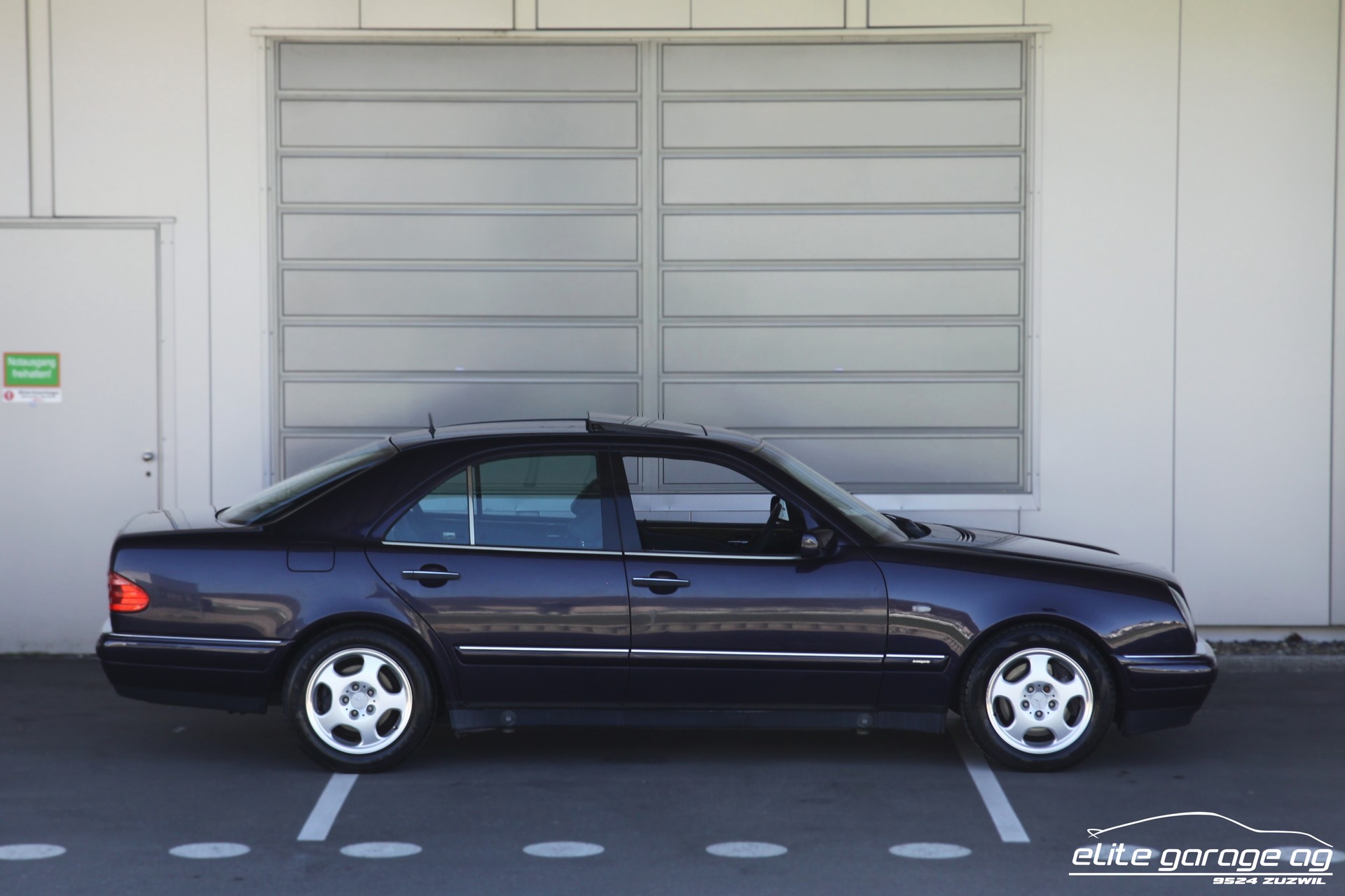 MERCEDES-BENZ E 420 Avantgarde Automatic-image-5
