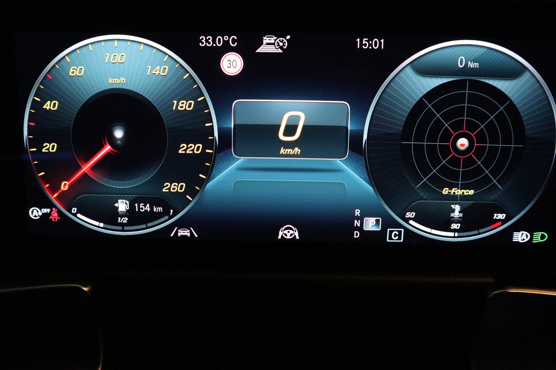 MERCEDES-BENZ GLB 250 4Matic AMG Line 8G-Tronic-image-25